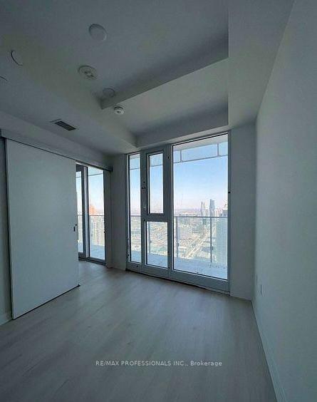 Photo 8 of Unit 3313, 3900 Confederation Parkway, Mississauga, City Centre — HOMEH