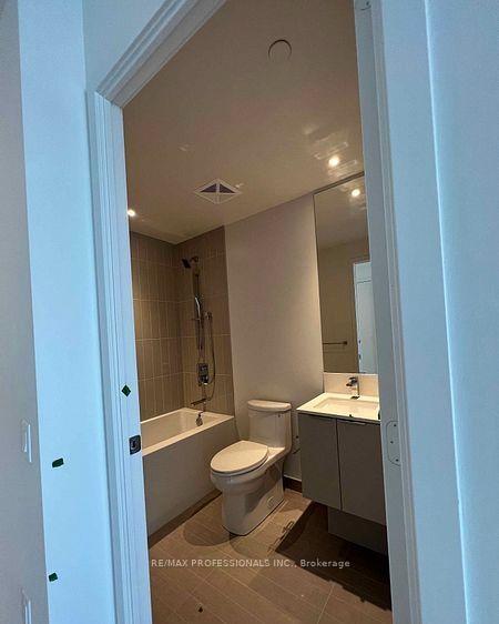 Photo 10 of Unit 3313, 3900 Confederation Parkway, Mississauga, City Centre — HOMEH