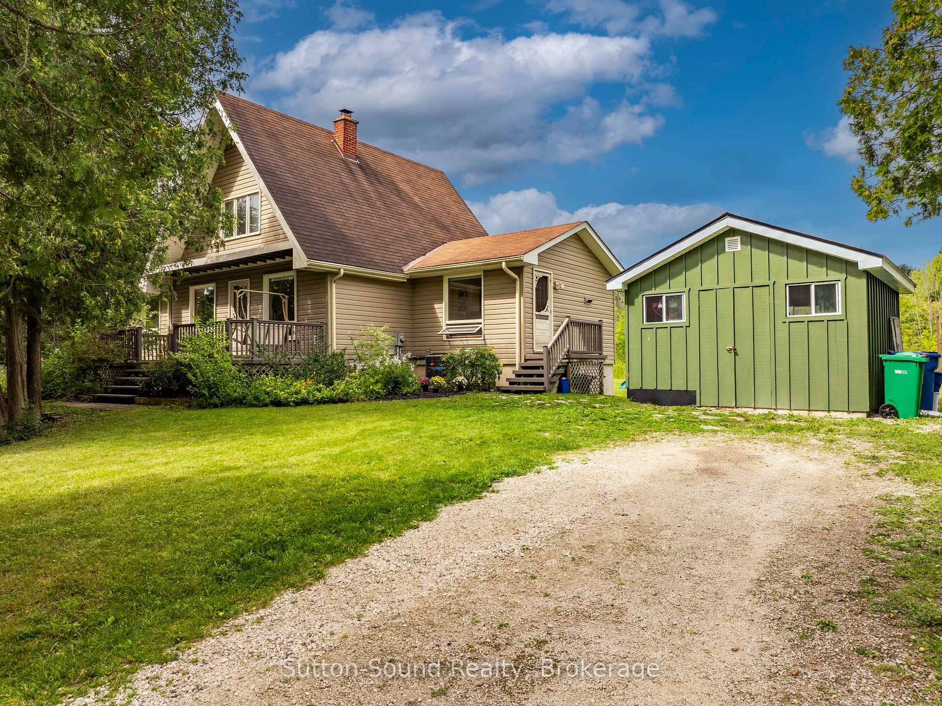 Front of 444 Balmy Beach Road