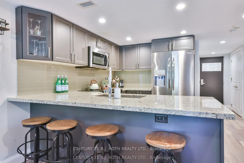 Photo 4 of Unit 406, 80 Horseshoe Boulevard, Oro-Medonte, Horseshoe Valley — HOMEH