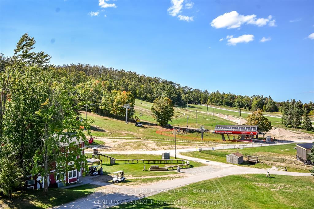 Photo 7 of Unit 406, 80 Horseshoe Boulevard, Oro-Medonte, Horseshoe Valley — HOMEH