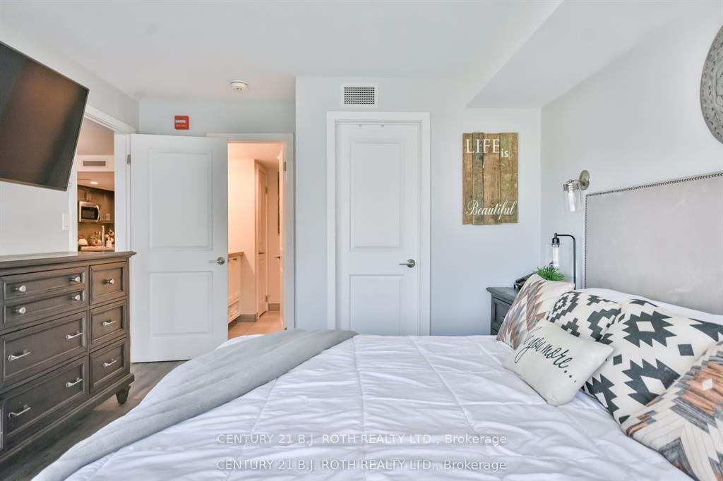 Photo 12 of Unit 406, 80 Horseshoe Boulevard, Oro-Medonte, Horseshoe Valley — HOMEH