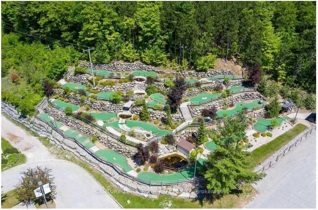 Photo 24 of Unit 406, 80 Horseshoe Boulevard, Oro-Medonte, Horseshoe Valley — HOMEH