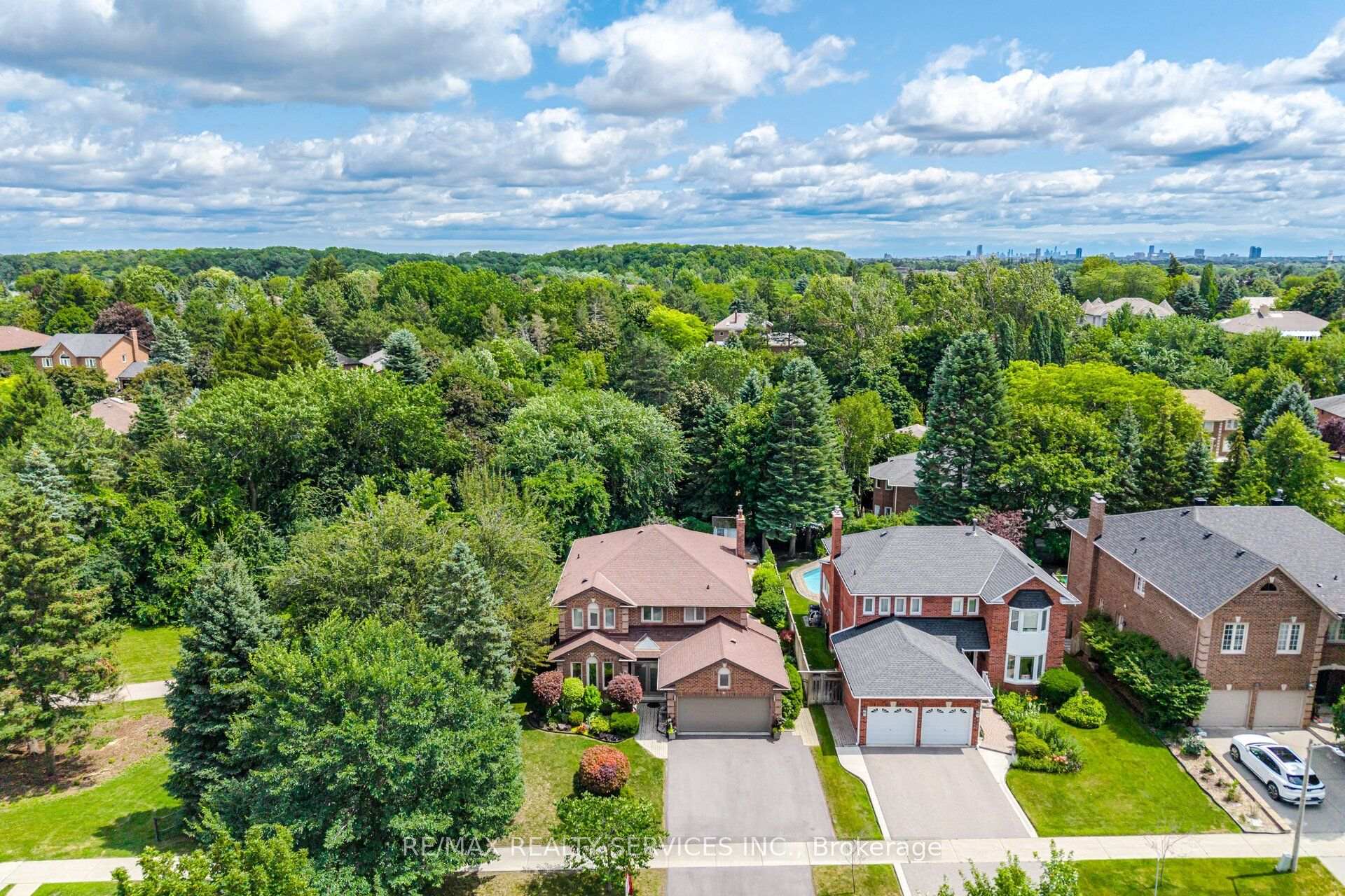 Photo 1 of 29 Christie Drive, Brampton, Snelgrove — HOMEH