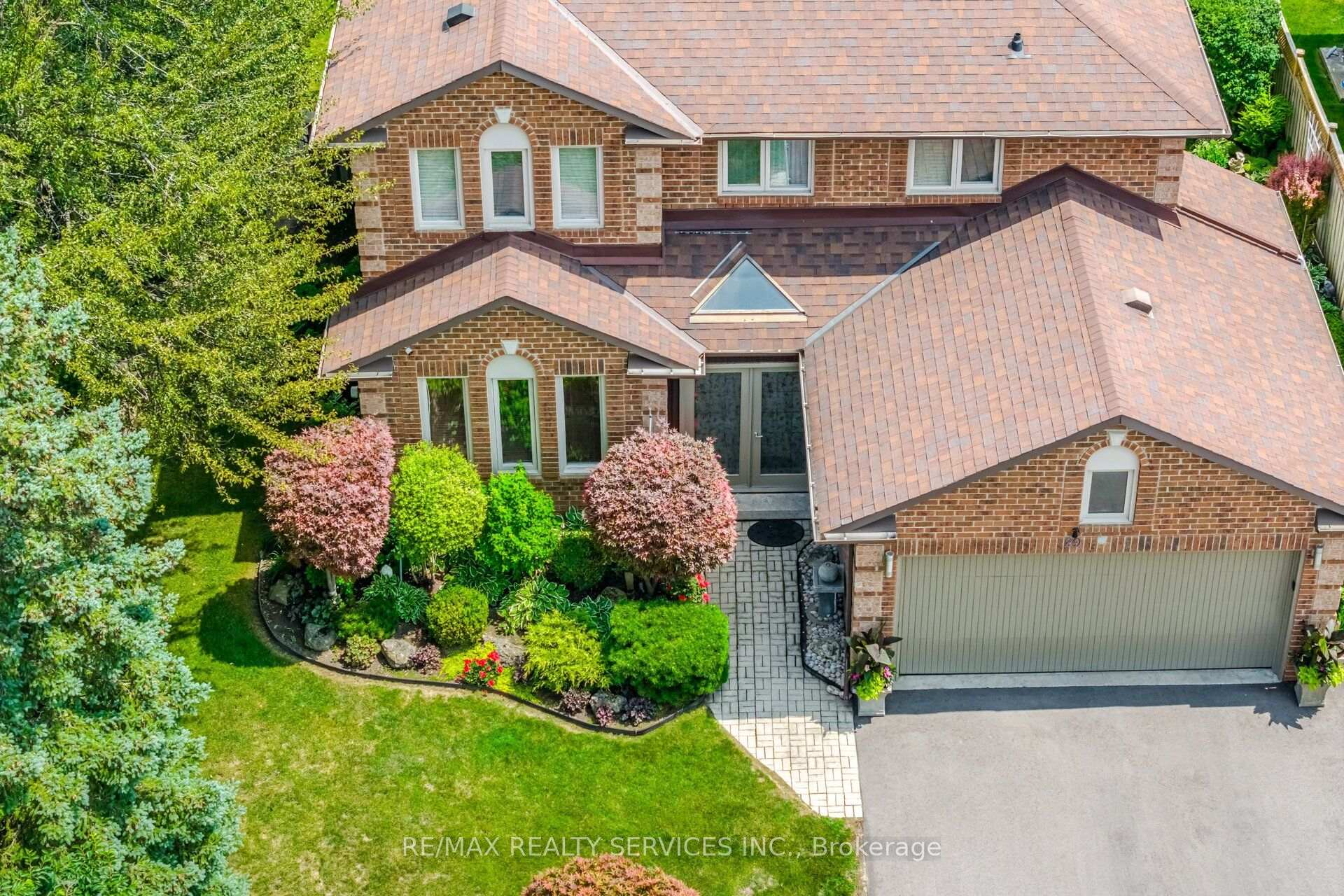 Photo 5 of 29 Christie Drive, Brampton, Snelgrove — HOMEH