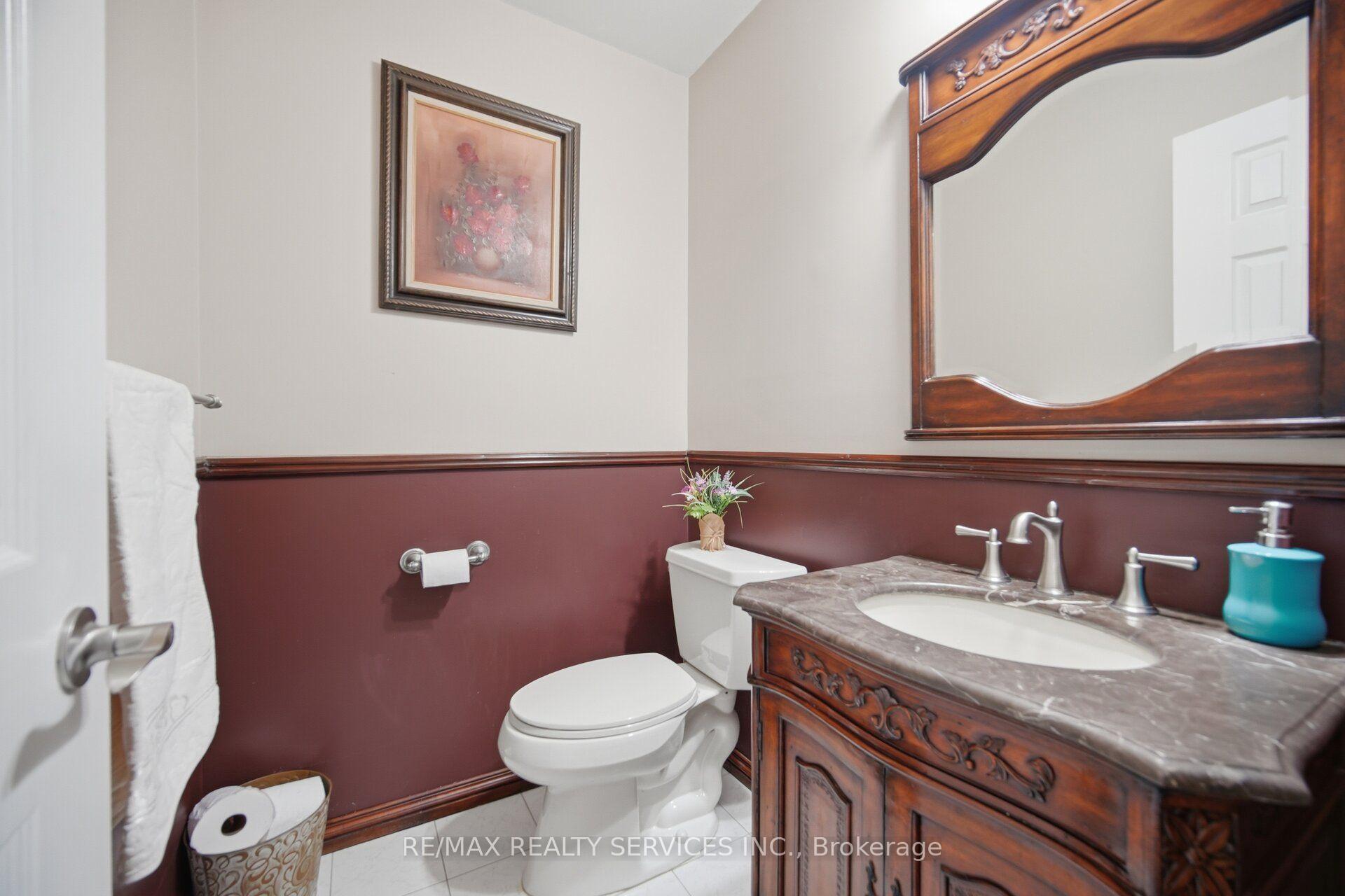 Photo 22 of 29 Christie Drive, Brampton, Snelgrove — HOMEH
