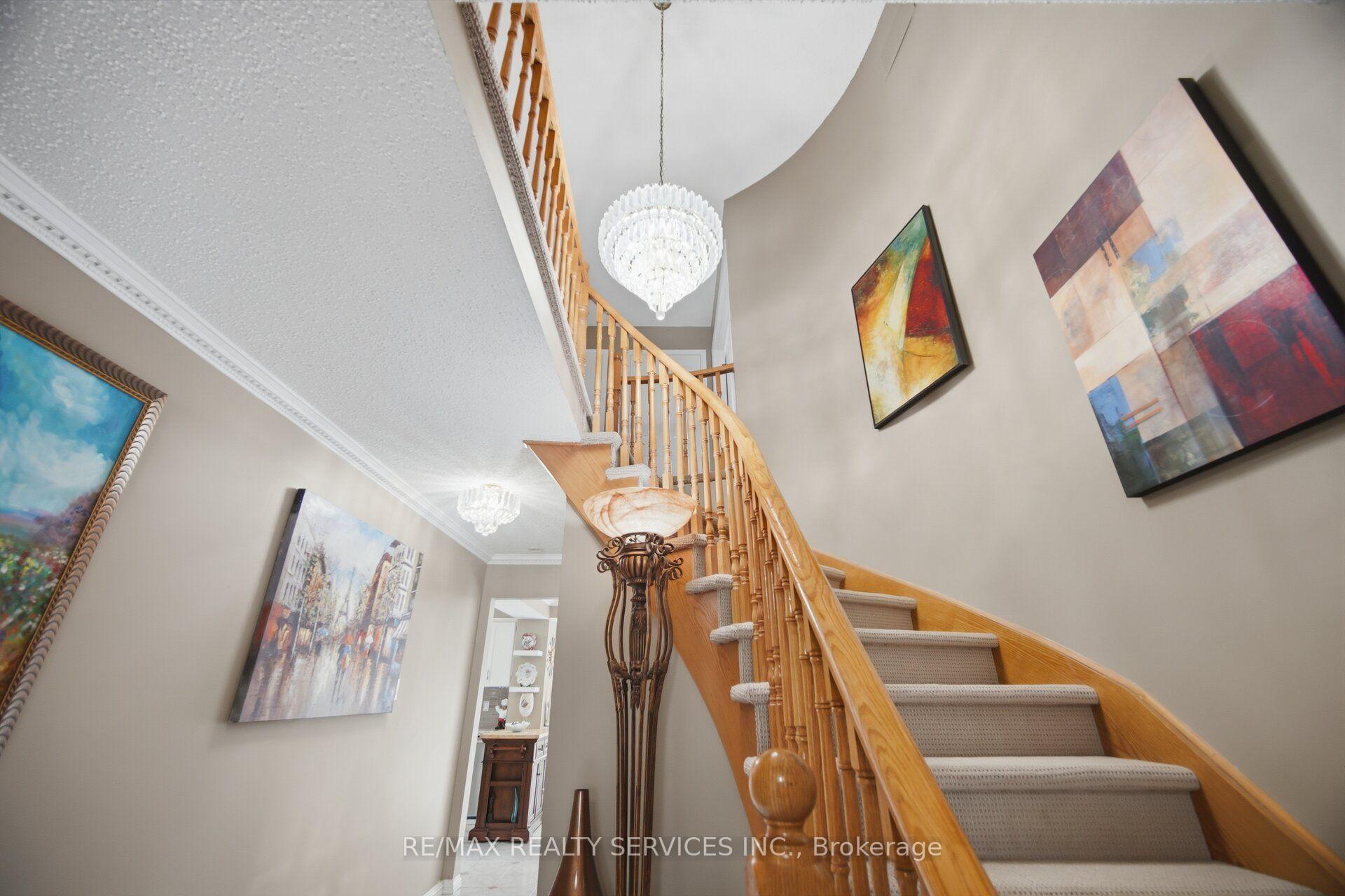 Photo 25 of 29 Christie Drive, Brampton, Snelgrove — HOMEH