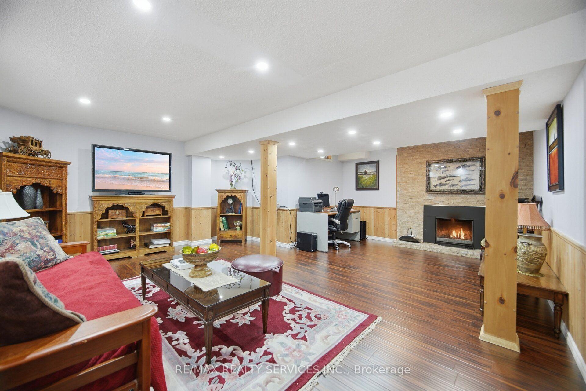Photo 40 of 29 Christie Drive, Brampton, Snelgrove — HOMEH
