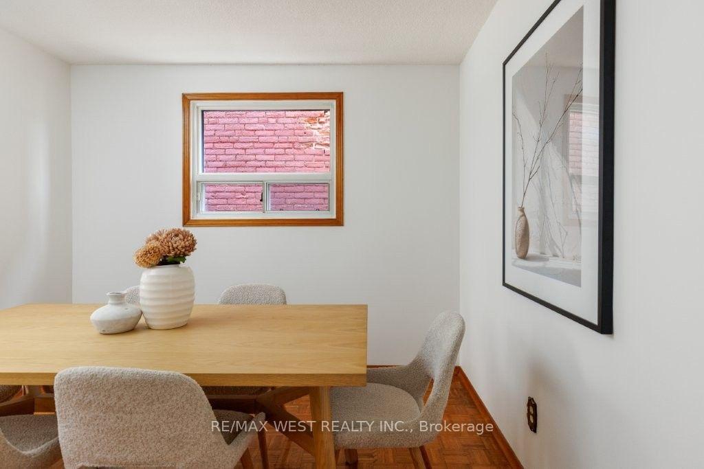 Photo 9 of 214 Markham Street, Toronto, Trinity-Bellwoods — HOMEH