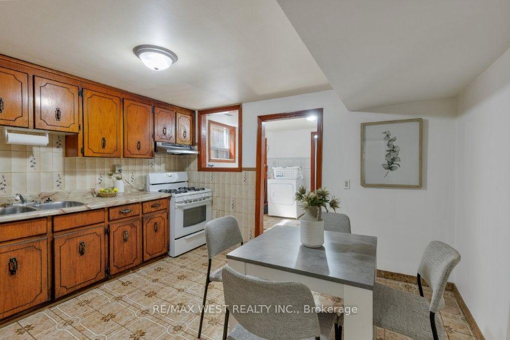 Photo 25 of 214 Markham Street, Toronto, Trinity-Bellwoods — HOMEH