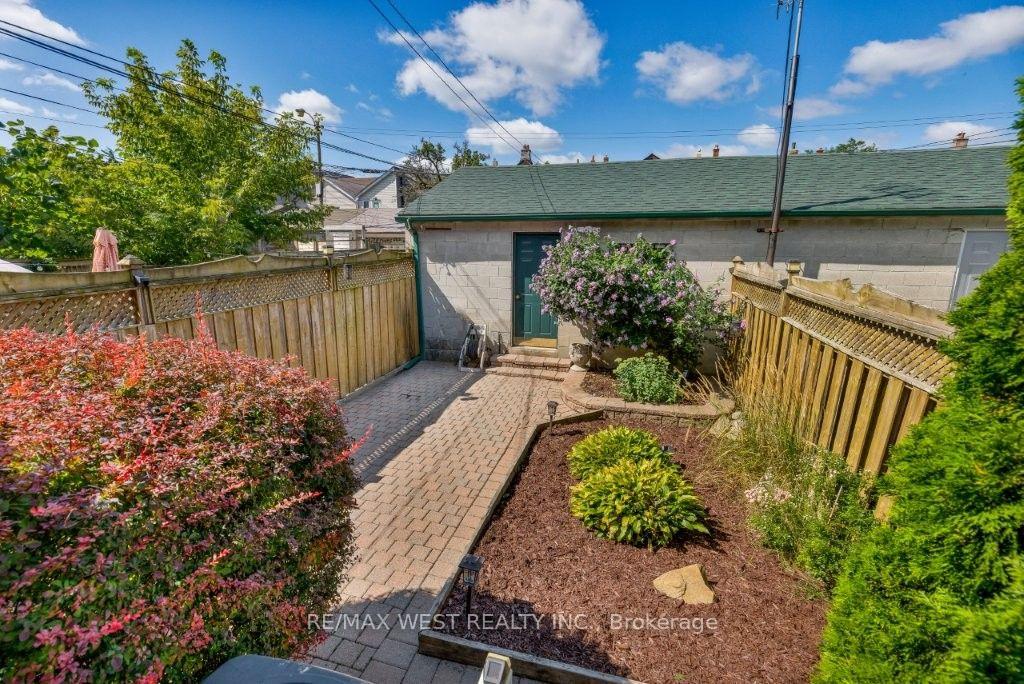 Photo 30 of 214 Markham Street, Toronto, Trinity-Bellwoods — HOMEH