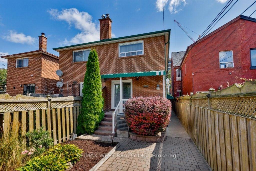 Photo 32 of 214 Markham Street, Toronto, Trinity-Bellwoods — HOMEH