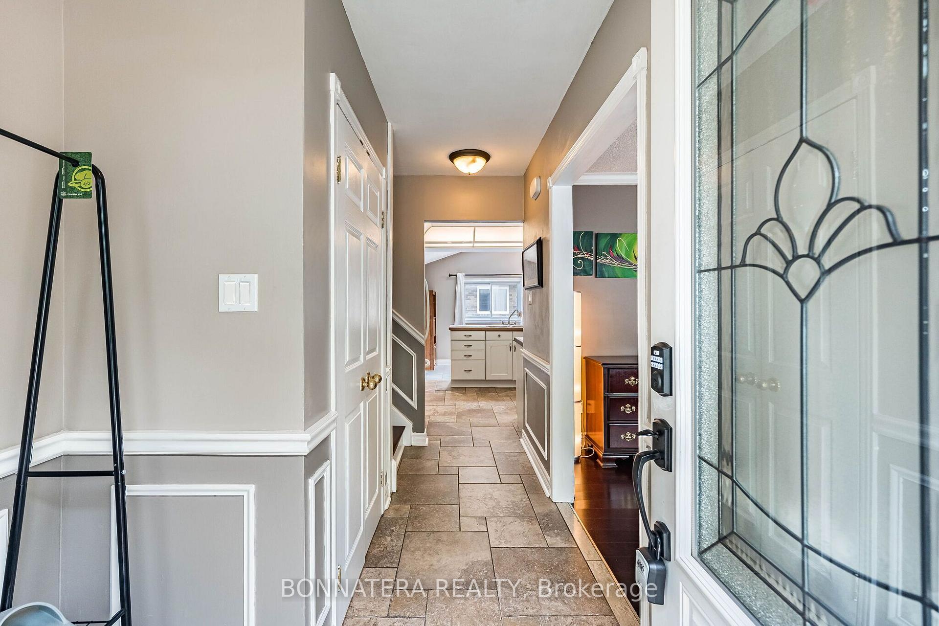 Photo 3 of 1324 Aldridge Crescent, Burlington, Palmer — HOMEH
