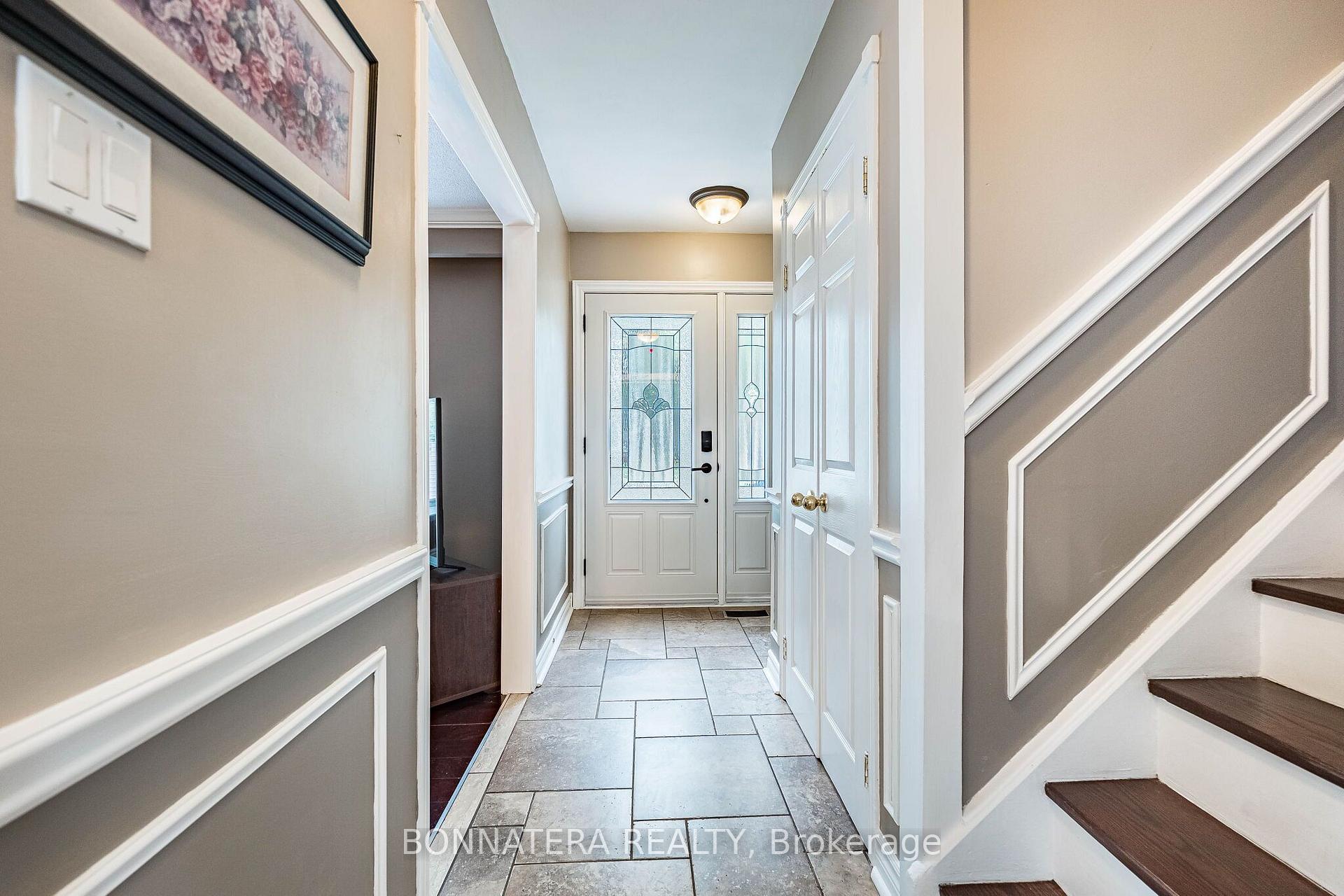 Photo 5 of 1324 Aldridge Crescent, Burlington, Palmer — HOMEH