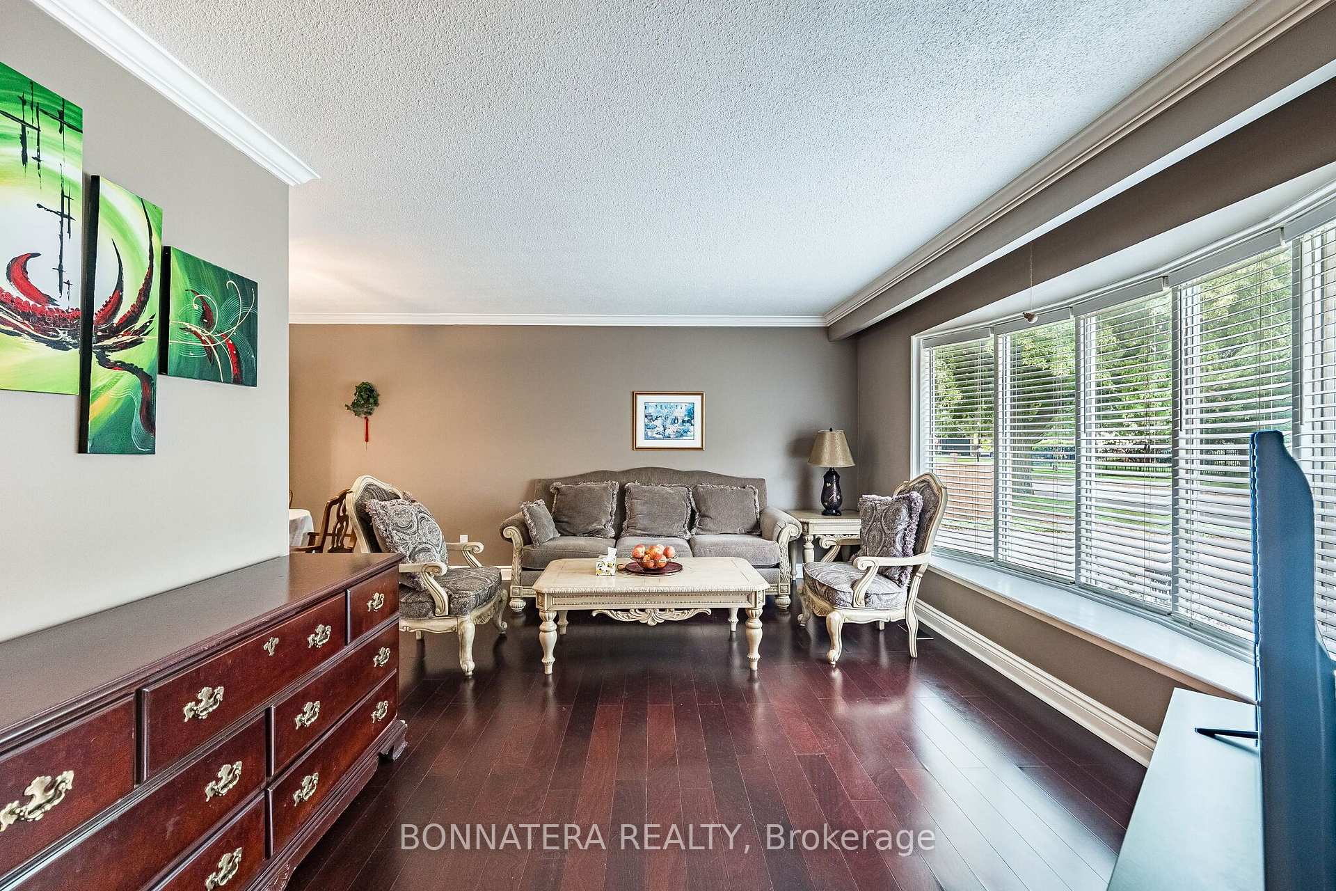 Photo 7 of 1324 Aldridge Crescent, Burlington, Palmer — HOMEH