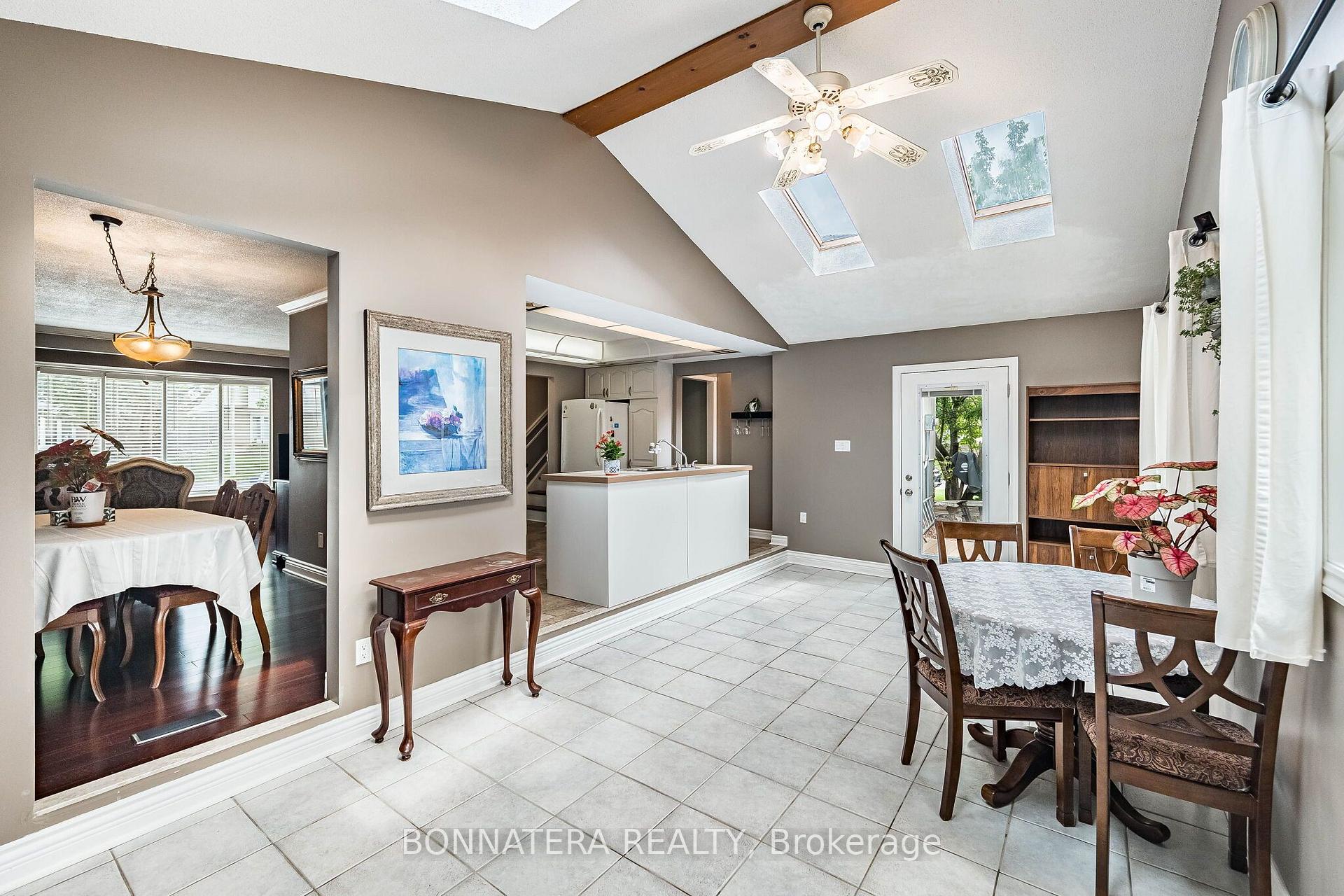Photo 23 of 1324 Aldridge Crescent, Burlington, Palmer — HOMEH