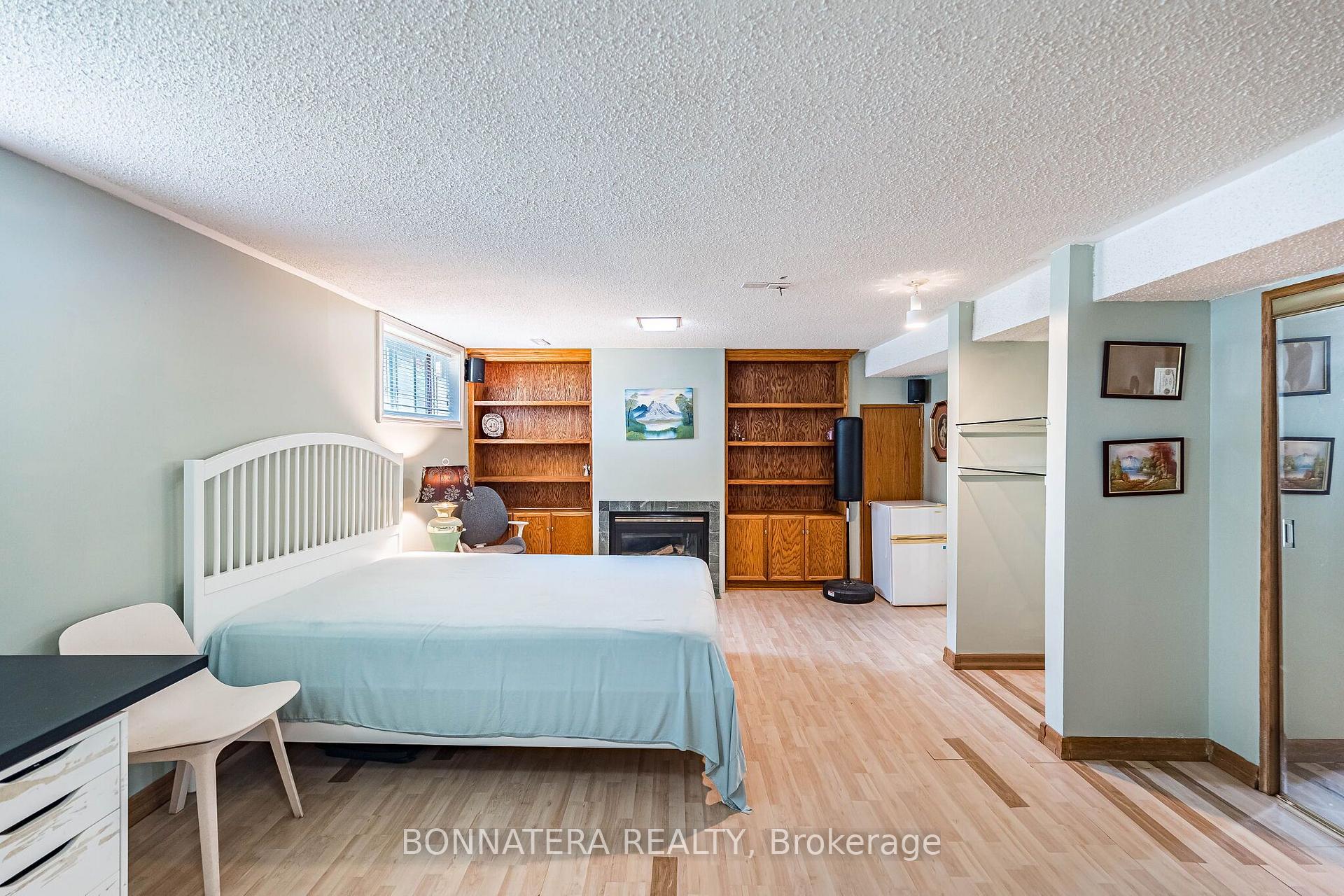Photo 34 of 1324 Aldridge Crescent, Burlington, Palmer — HOMEH