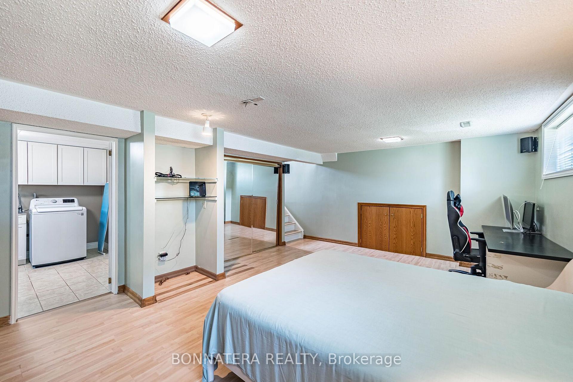 Photo 35 of 1324 Aldridge Crescent, Burlington, Palmer — HOMEH
