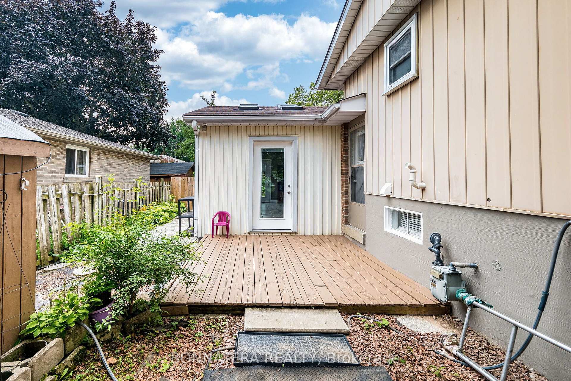 Photo 40 of 1324 Aldridge Crescent, Burlington, Palmer — HOMEH