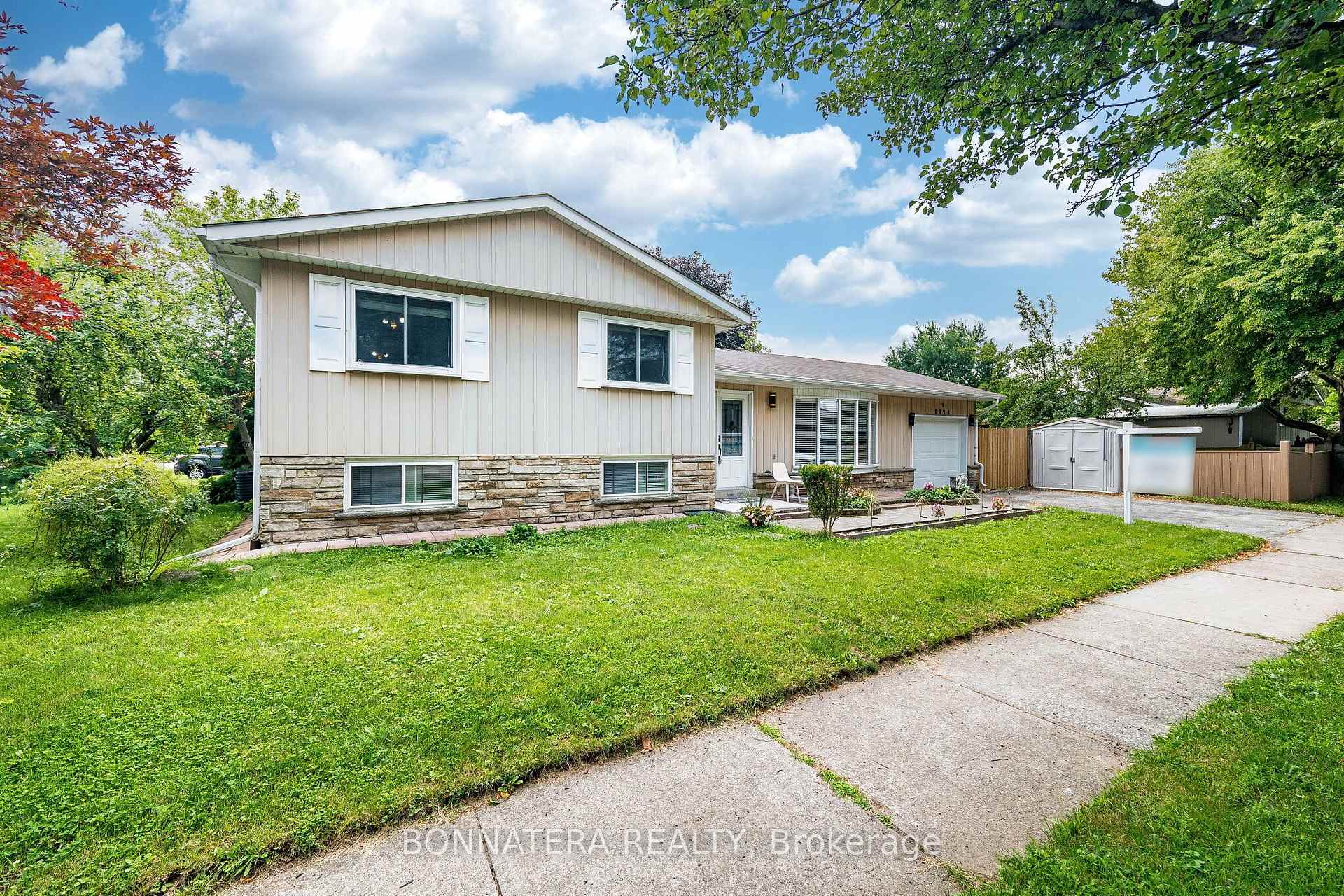 Photo 46 of 1324 Aldridge Crescent, Burlington, Palmer — HOMEH