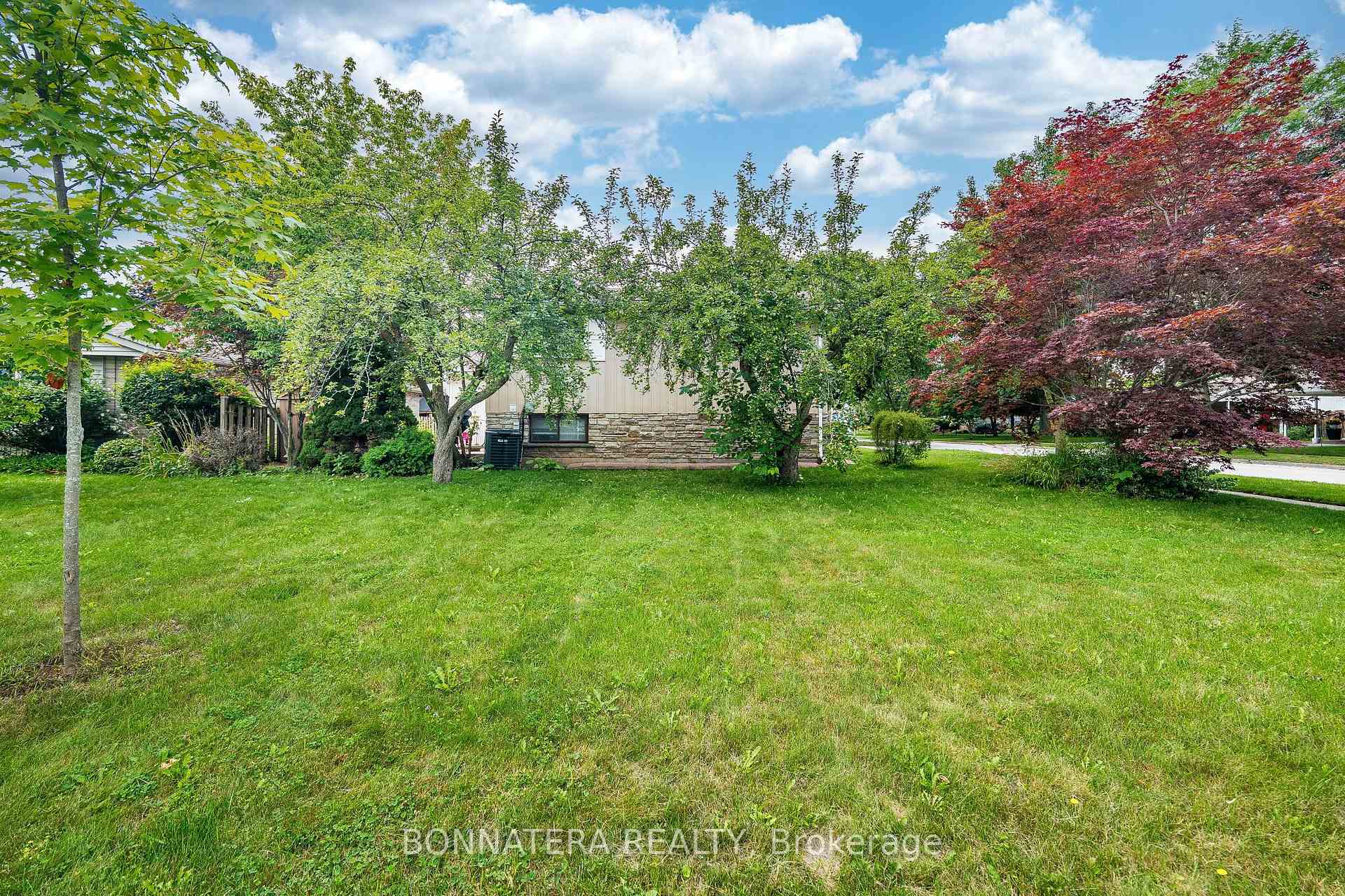 Photo 48 of 1324 Aldridge Crescent, Burlington, Palmer — HOMEH