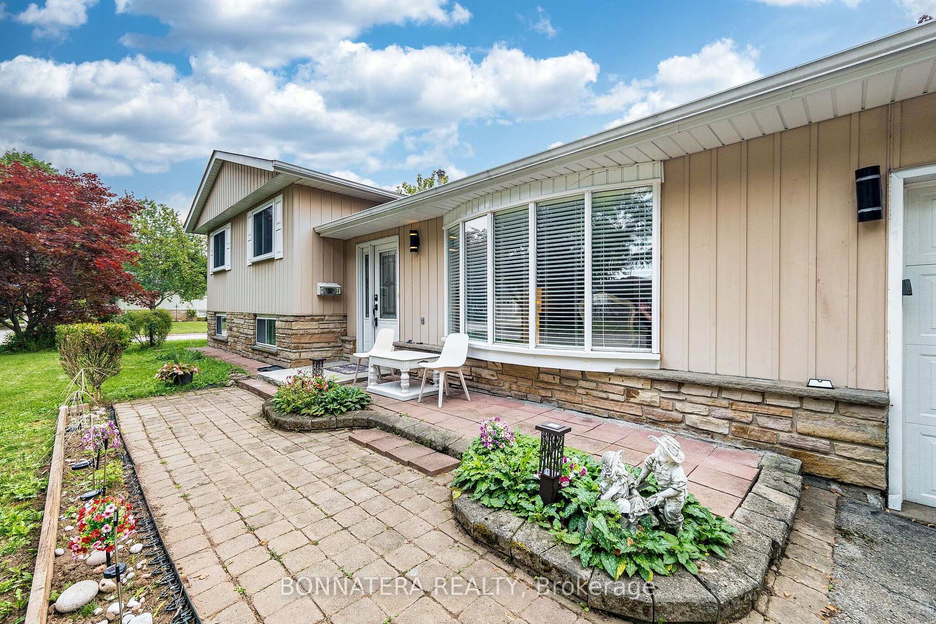 Photo 49 of 1324 Aldridge Crescent, Burlington, Palmer — HOMEH