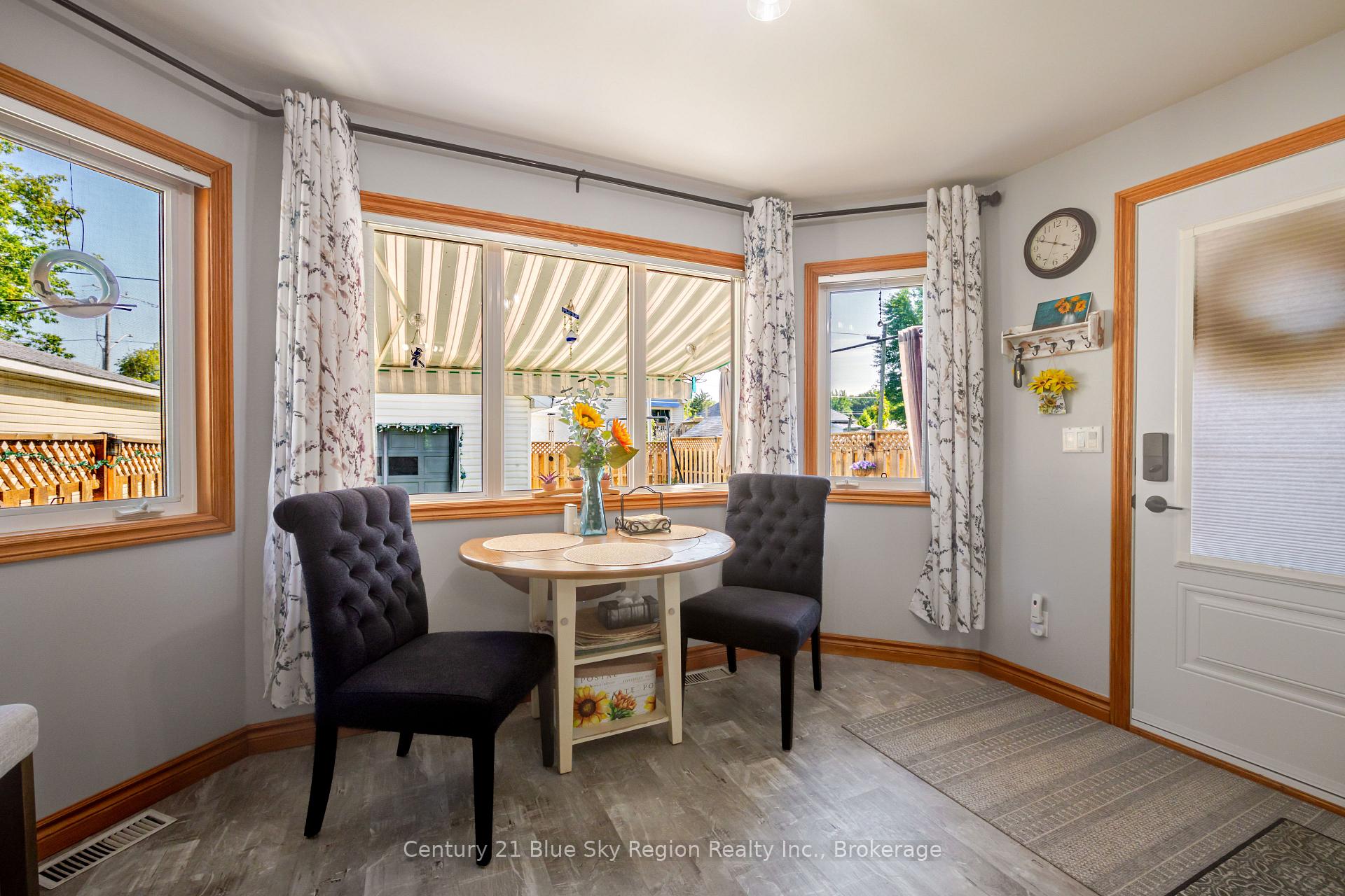 Photo 21 of 14 MacDonald Avenue W, North Bay, Ferris — HOMEH