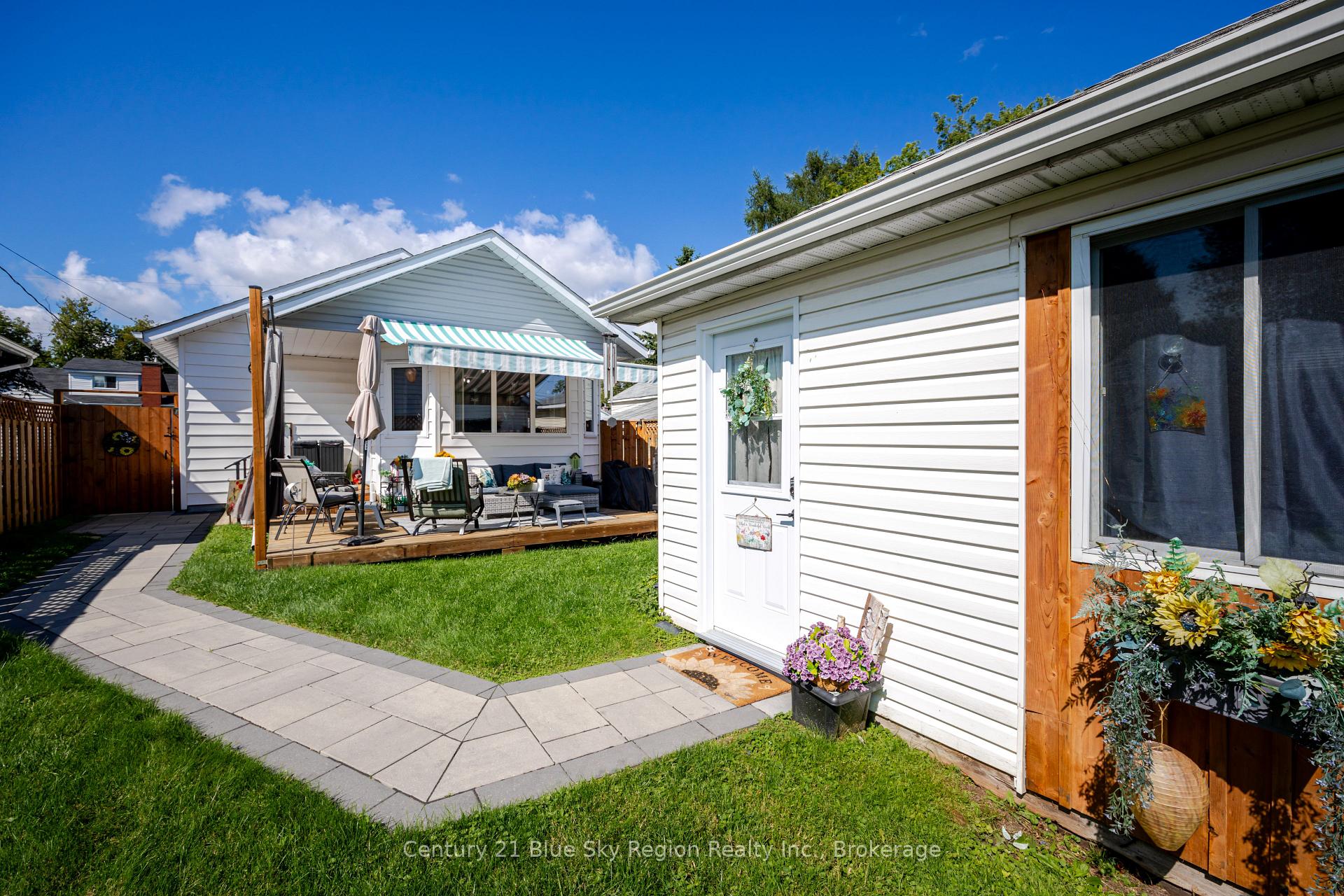 Photo 25 of 14 MacDonald Avenue W, North Bay, Ferris — HOMEH