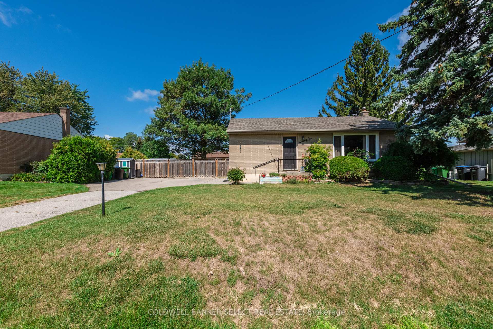 Photo 1 of 71 Martha Street, Caledon, Bolton West — HOMEH