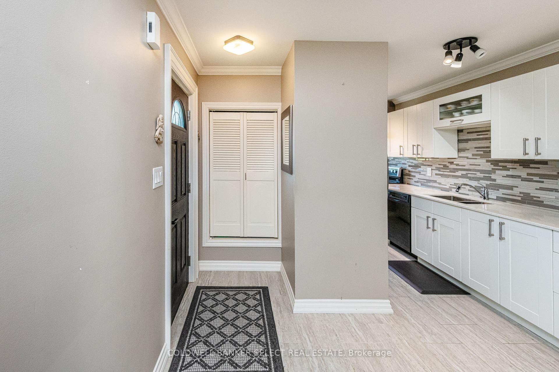Photo 6 of 71 Martha Street, Caledon, Bolton West — HOMEH