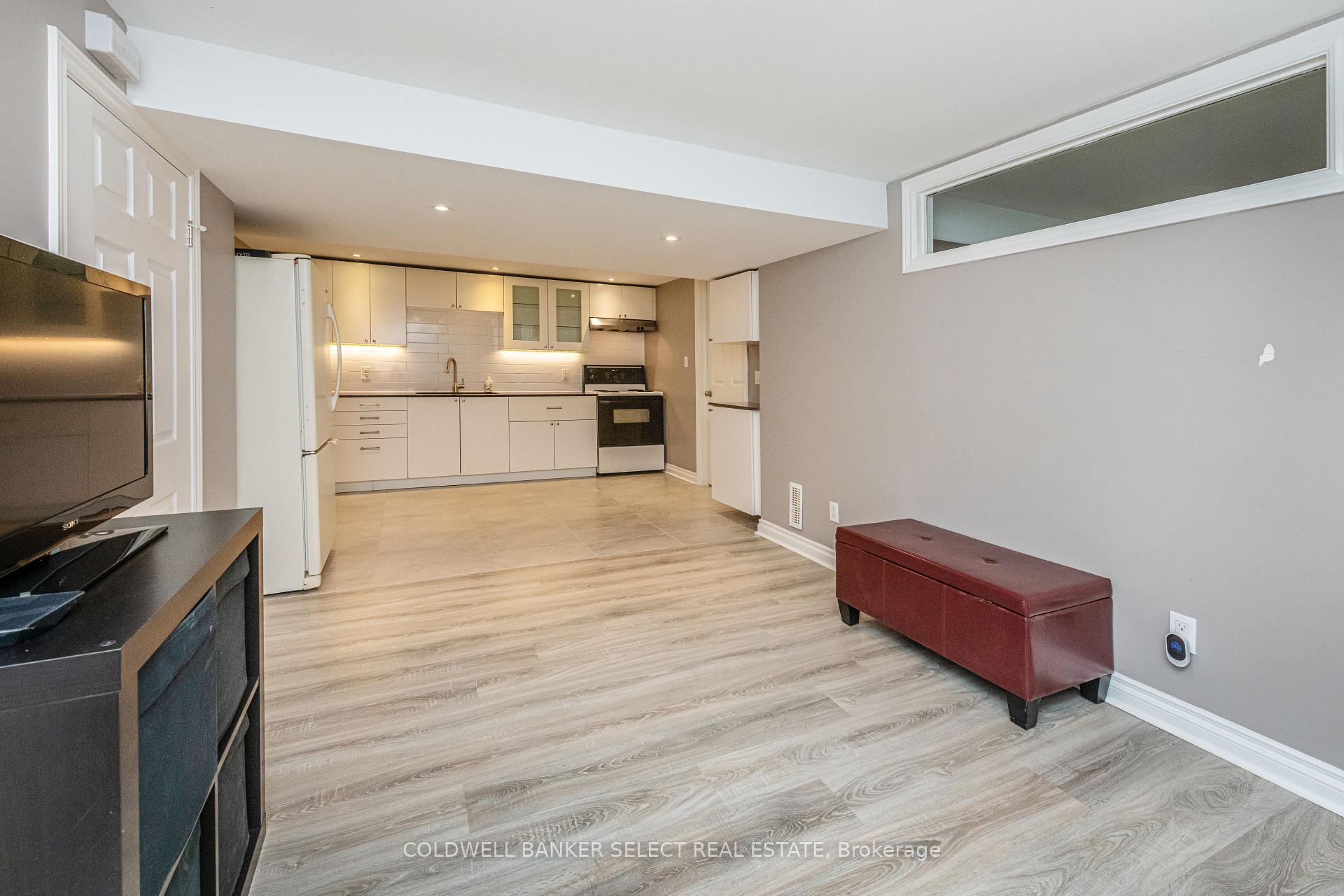 Photo 22 of 71 Martha Street, Caledon, Bolton West — HOMEH