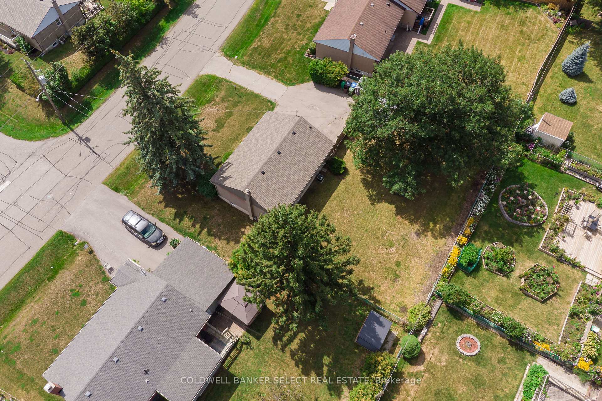 Photo 34 of 71 Martha Street, Caledon, Bolton West — HOMEH