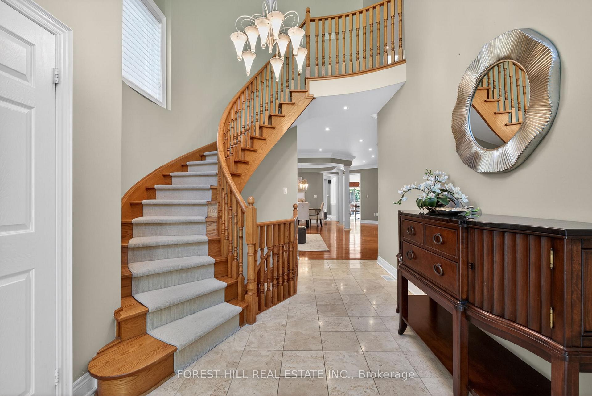 Photo 3 of 33 Chopin Boulevard, Vaughan, Patterson — HOMEH