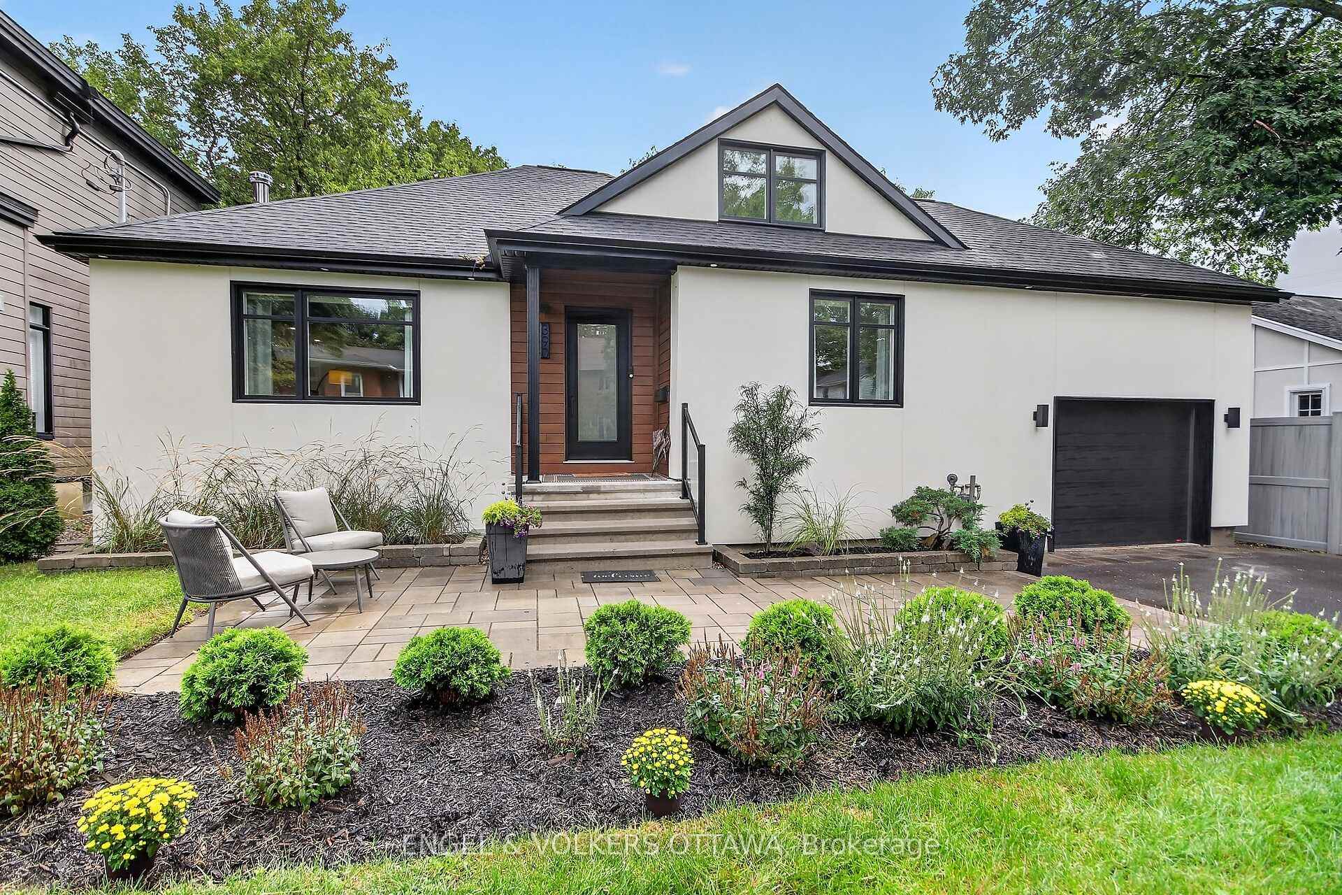 Photo of 390 Princeton Avenue