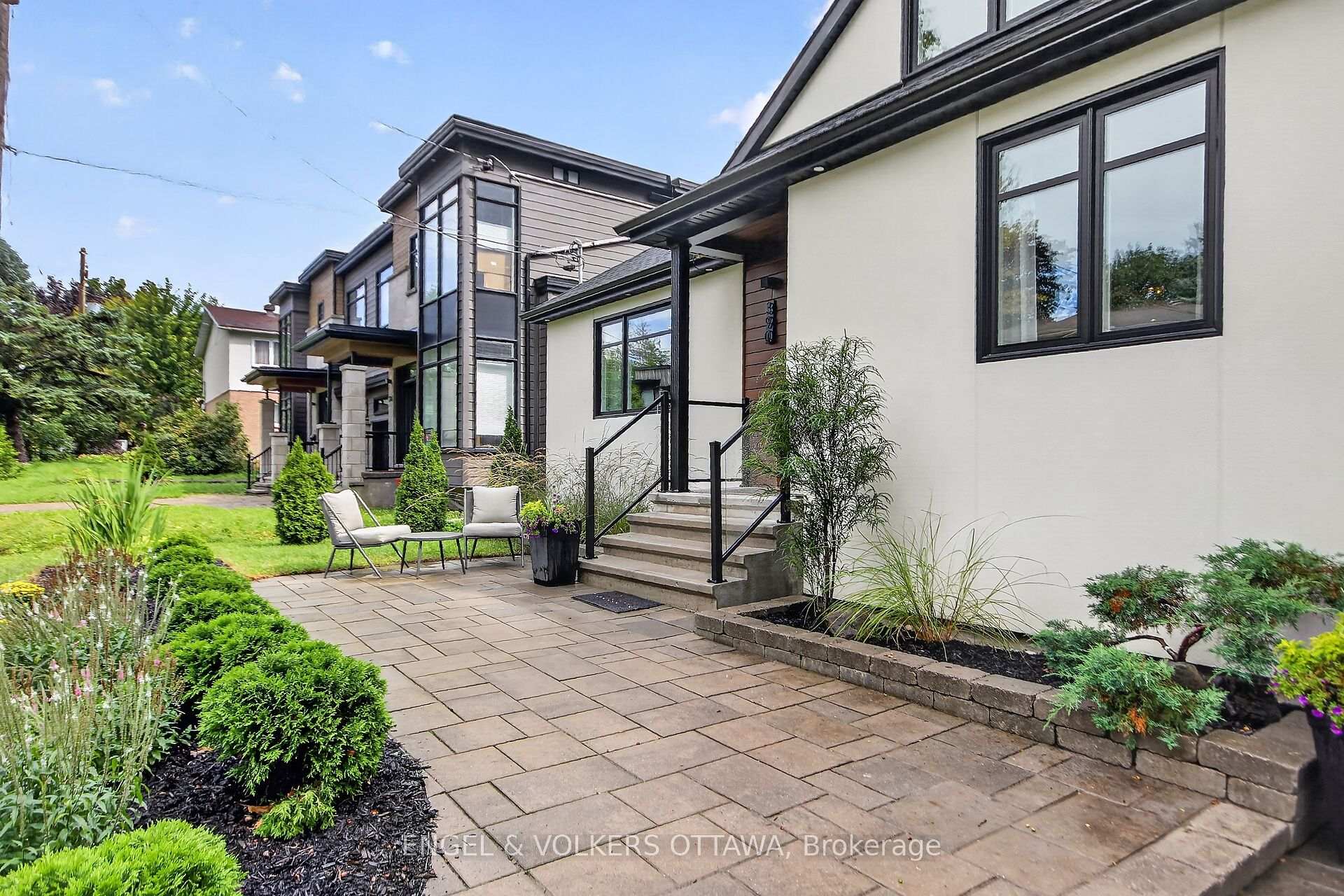 Photo 3 of 390 Princeton Avenue, Ottawa, McKellar/Highland — HOMEH