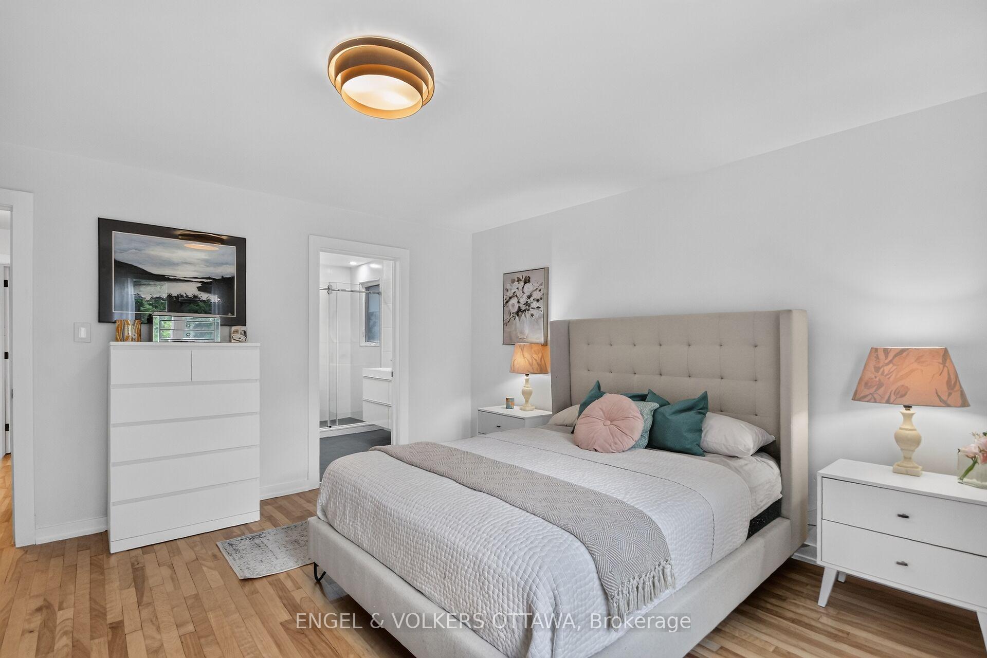 Photo 23 of 390 Princeton Avenue, Ottawa, McKellar/Highland — HOMEH