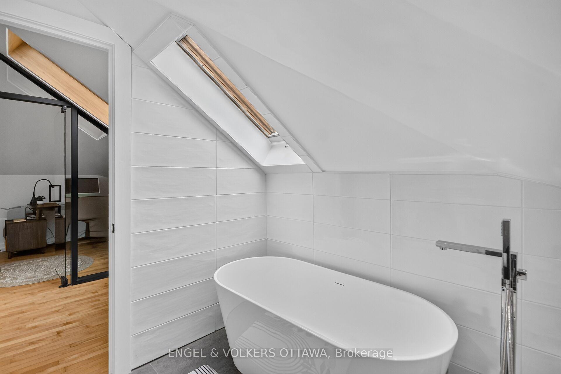 Photo 35 of 390 Princeton Avenue, Ottawa, McKellar/Highland — HOMEH