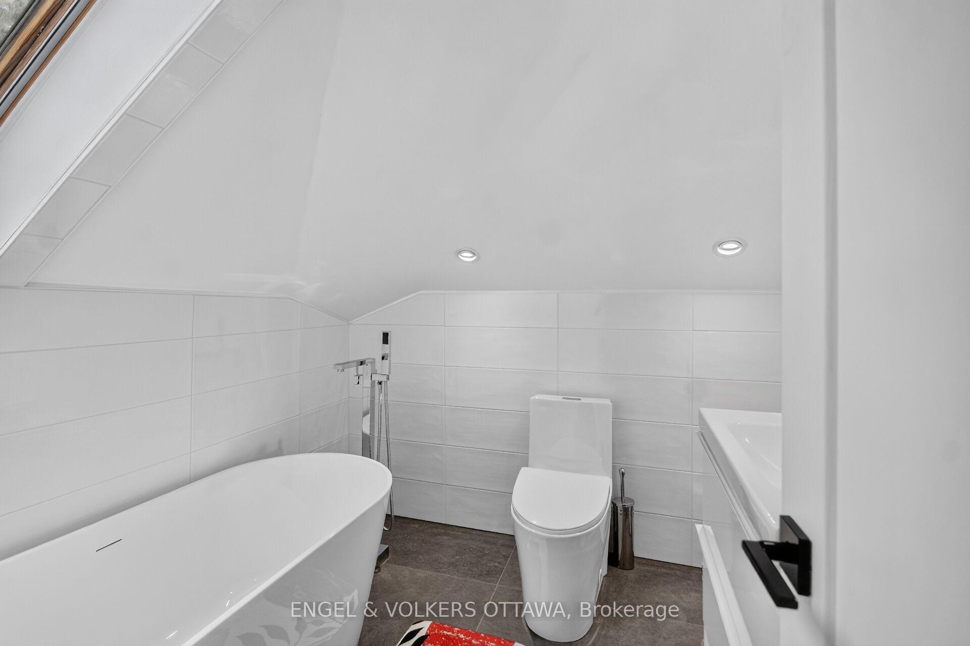 Photo 36 of 390 Princeton Avenue, Ottawa, McKellar/Highland — HOMEH