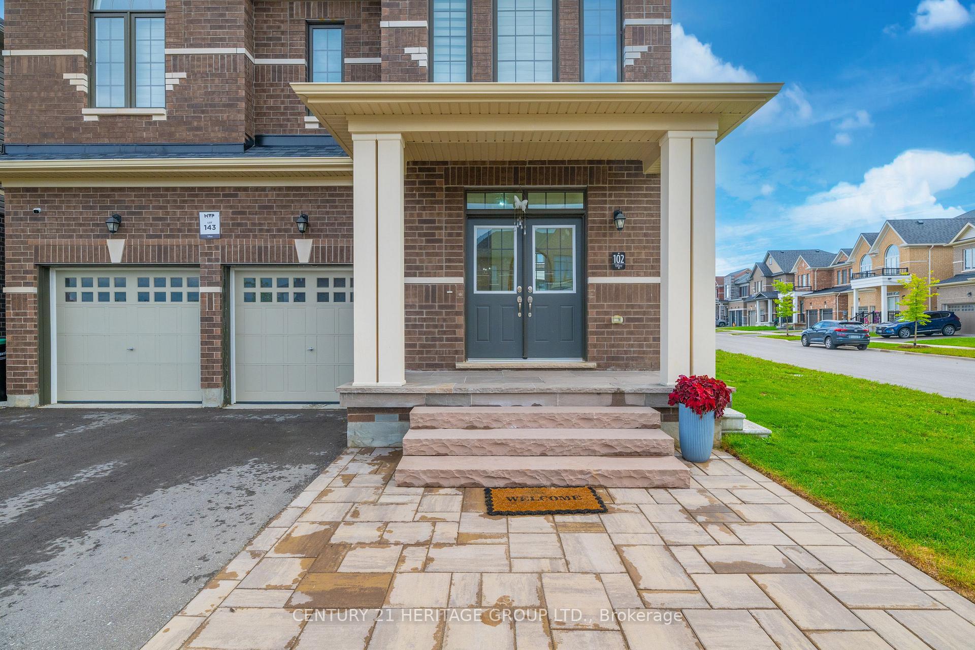 Photo 3 of 102 Nottingham Road, Barrie, Rural Barrie Southeast — HOMEH