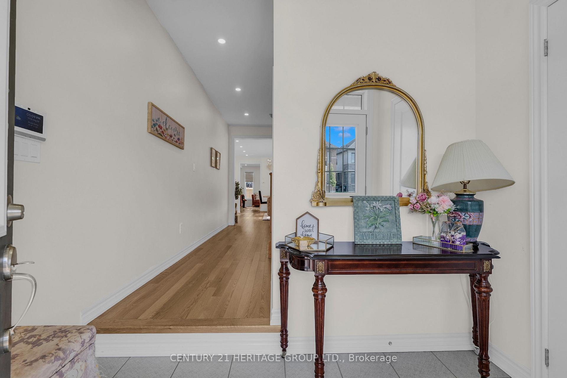 Photo 4 of 102 Nottingham Road, Barrie, Rural Barrie Southeast — HOMEH