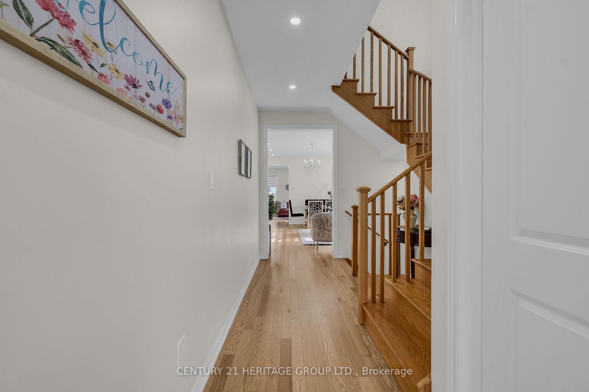 Photo 5 of 102 Nottingham Road, Barrie, Rural Barrie Southeast — HOMEH