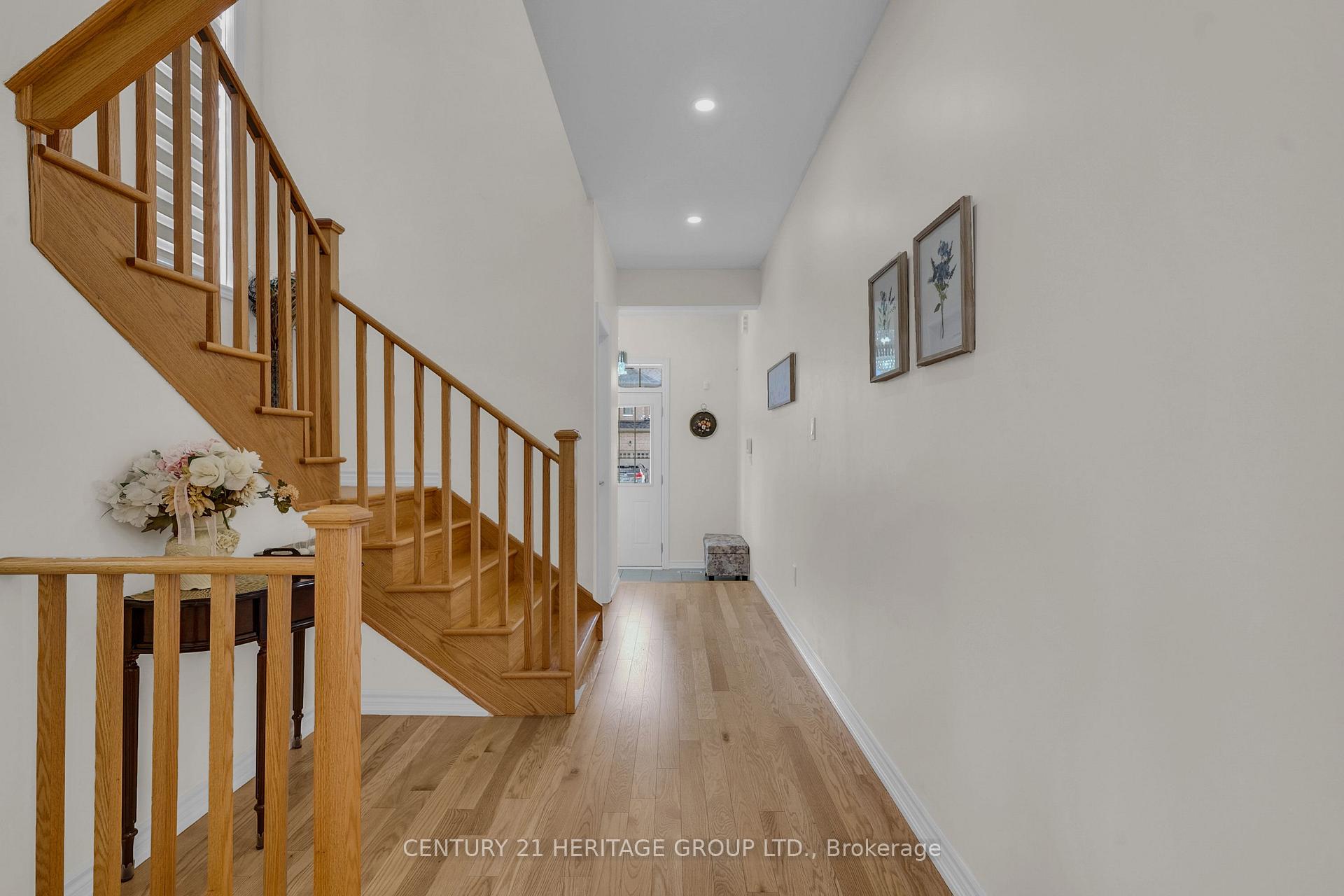 Photo 6 of 102 Nottingham Road, Barrie, Rural Barrie Southeast — HOMEH