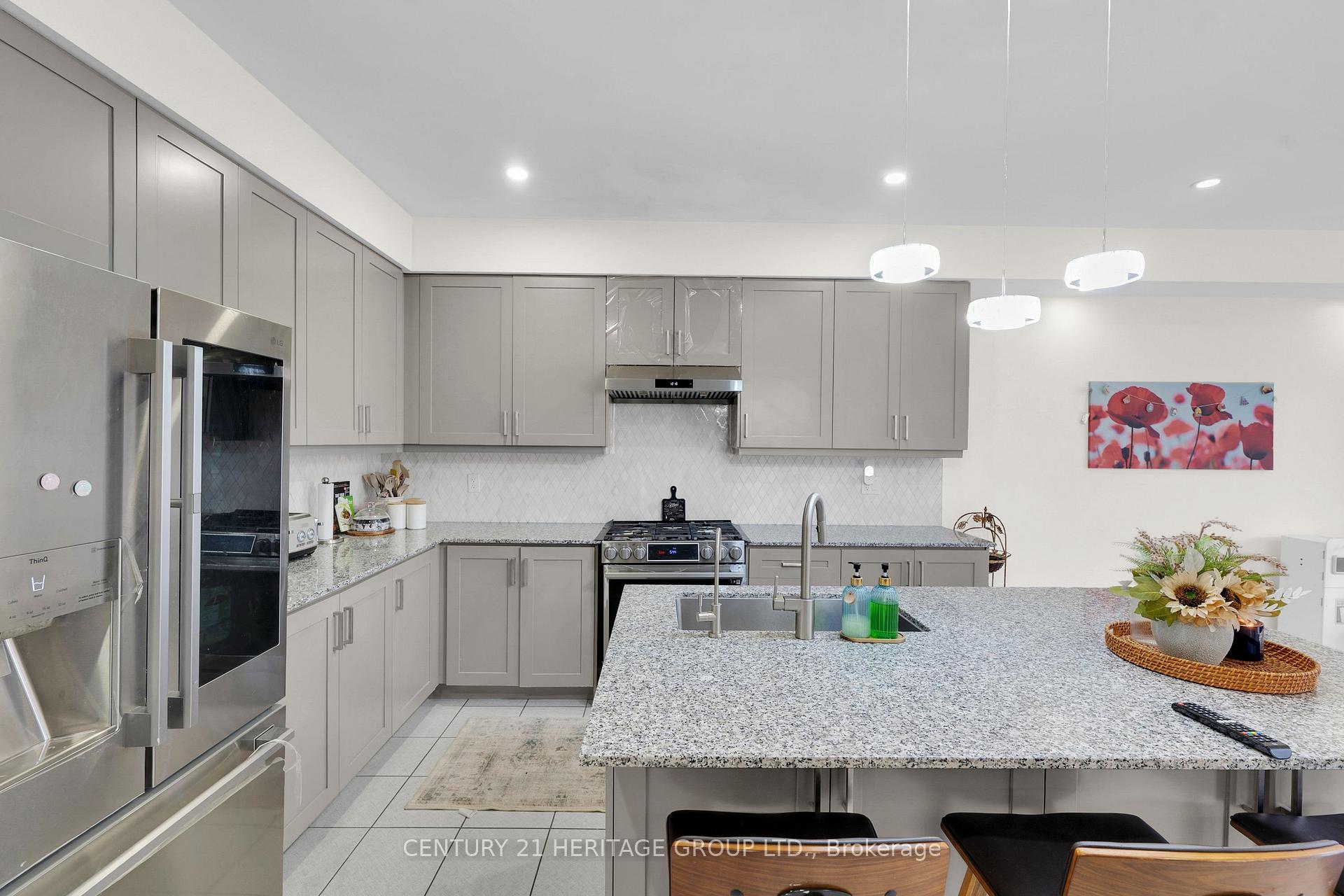 Photo 17 of 102 Nottingham Road, Barrie, Rural Barrie Southeast — HOMEH