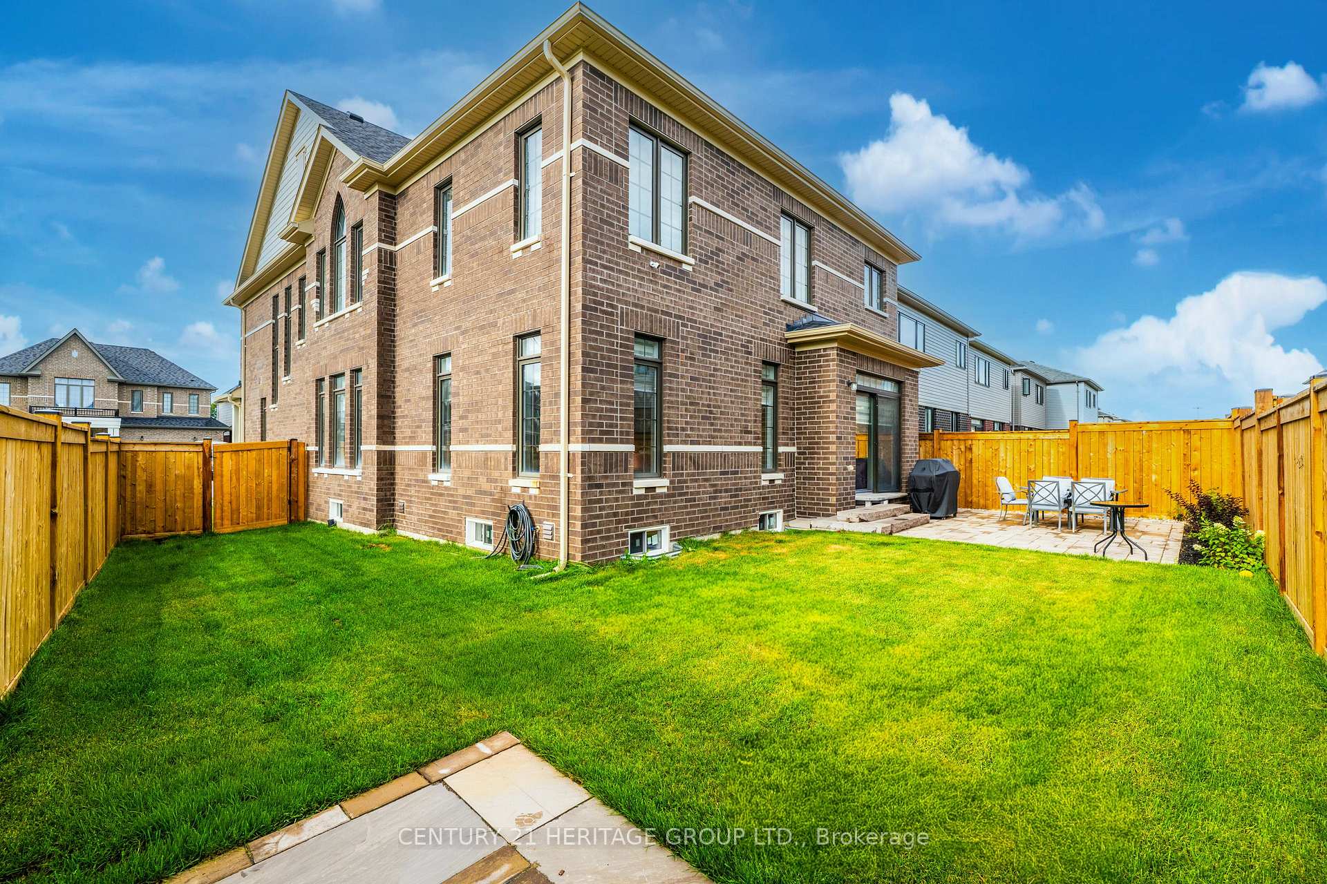 Photo 42 of 102 Nottingham Road, Barrie, Rural Barrie Southeast — HOMEH