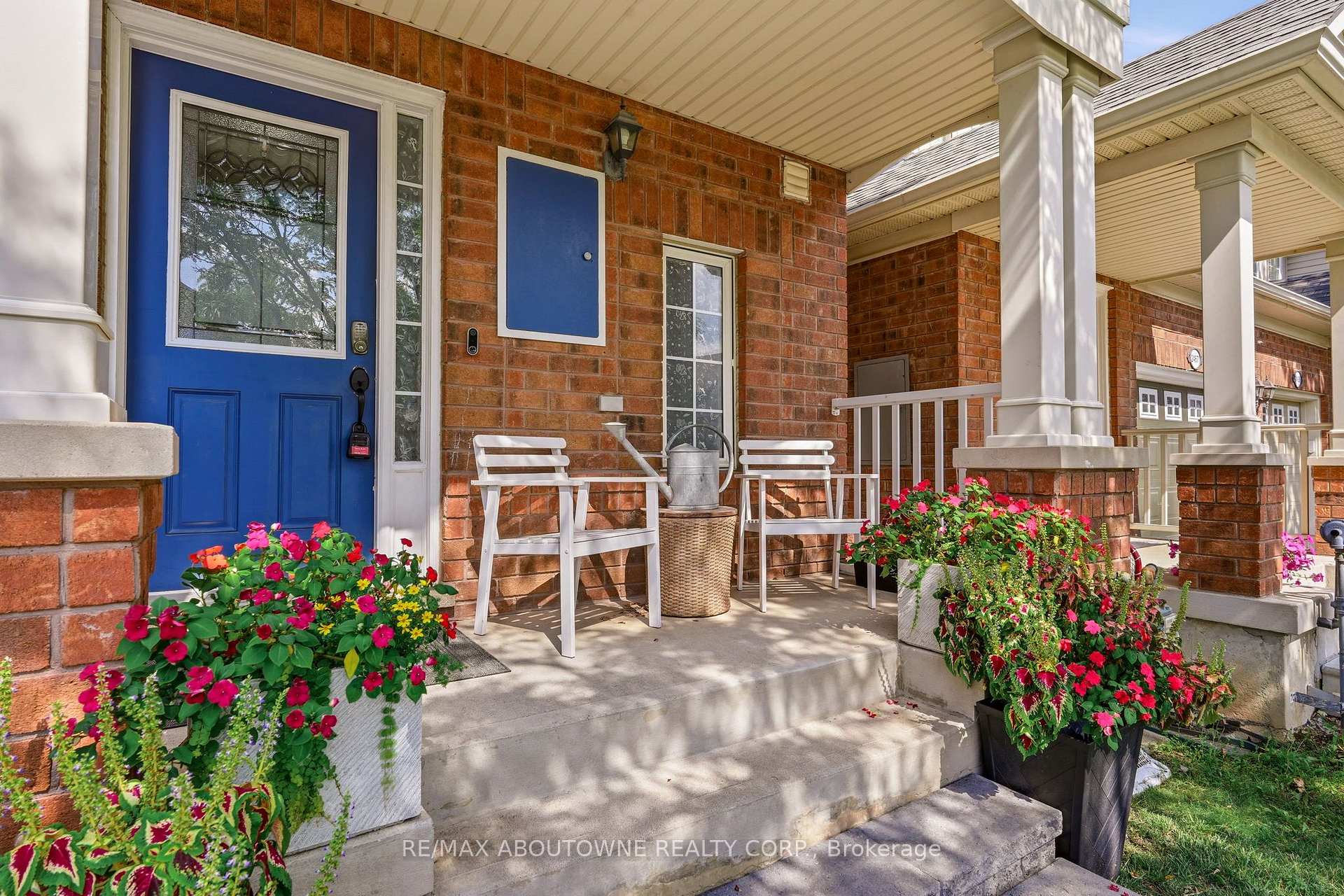Photo 2 of 2469 Springforest Drive, Oakville, Bronte Creek — HOMEH