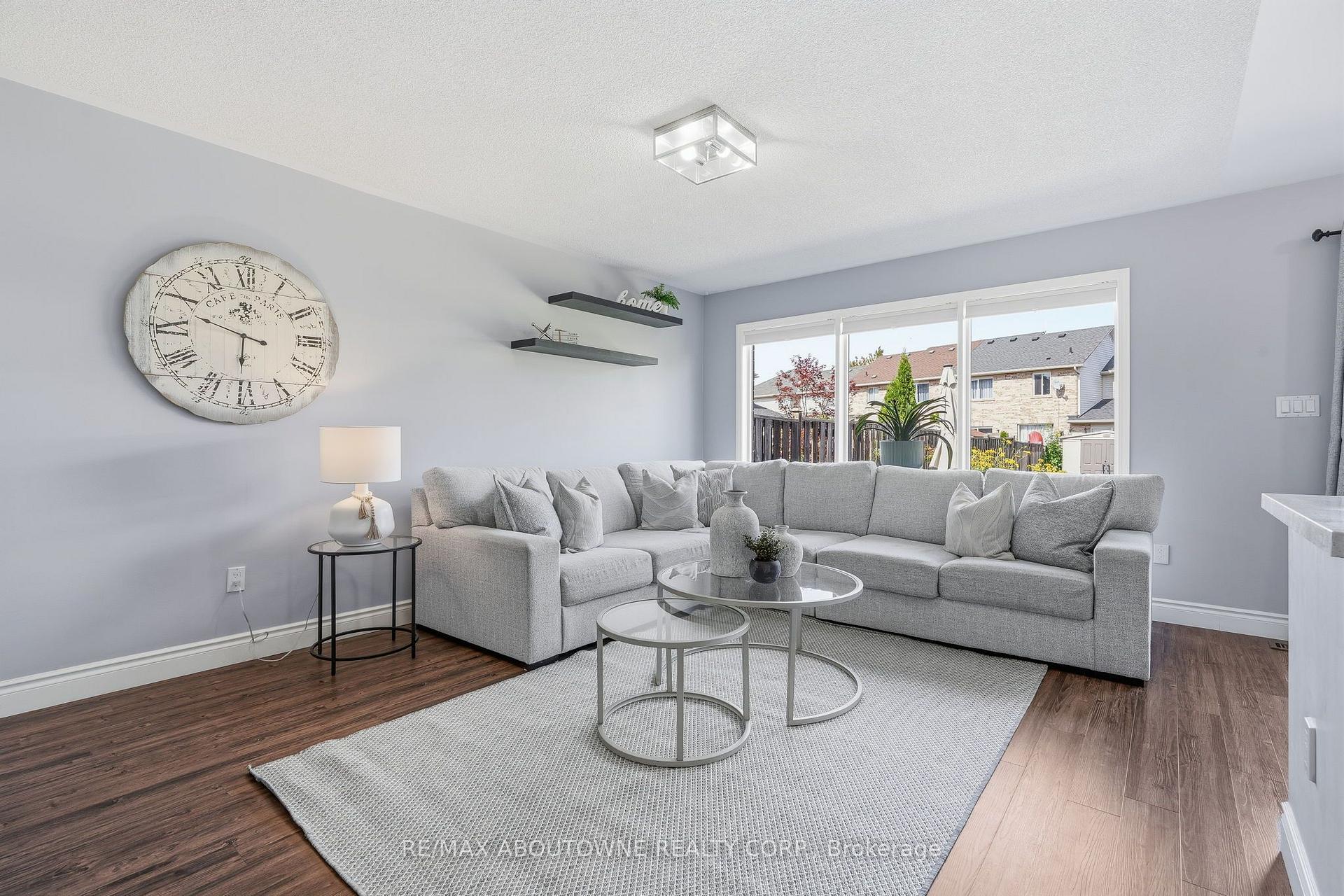 Photo 7 of 2469 Springforest Drive, Oakville, Bronte Creek — HOMEH