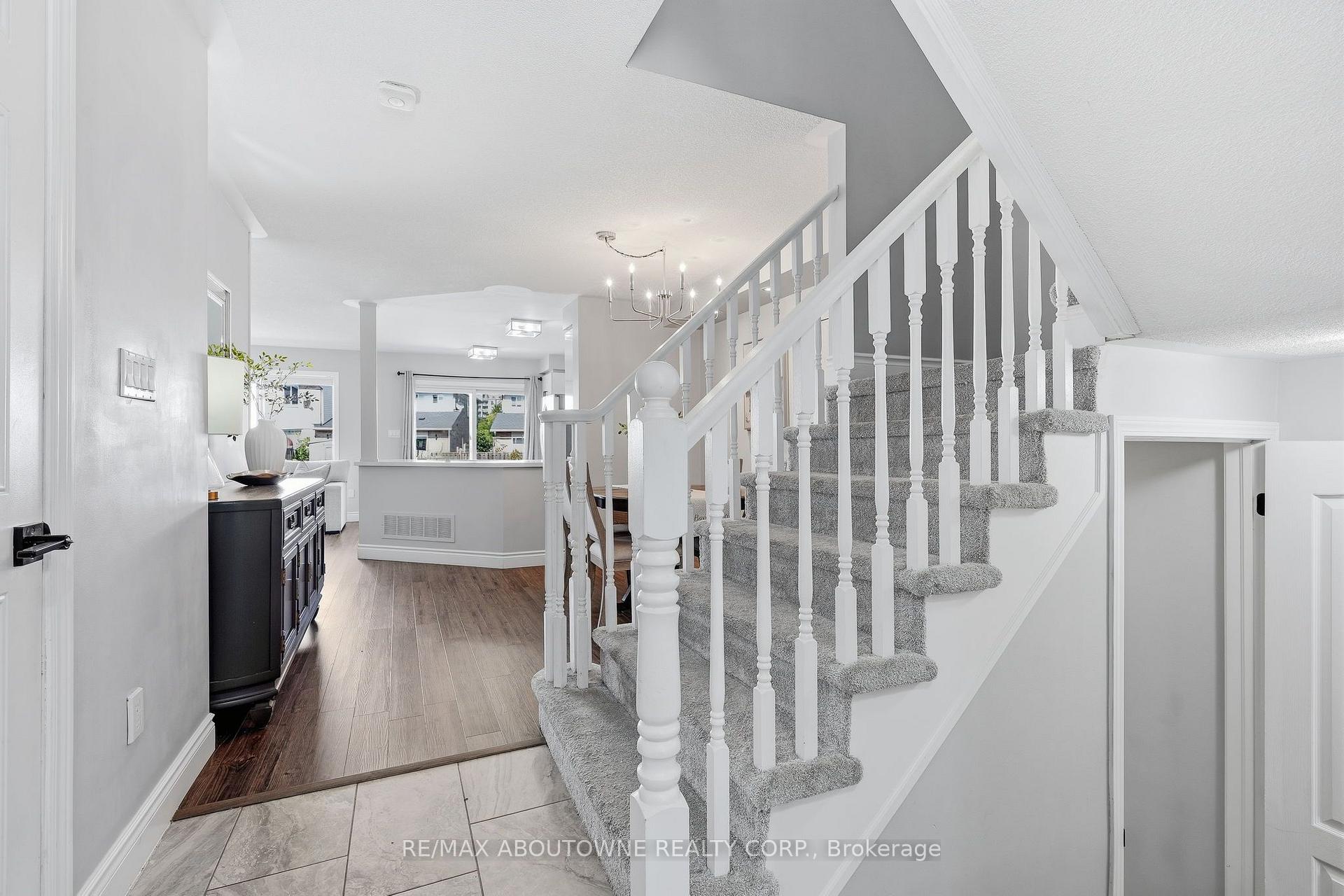 Photo 19 of 2469 Springforest Drive, Oakville, Bronte Creek — HOMEH