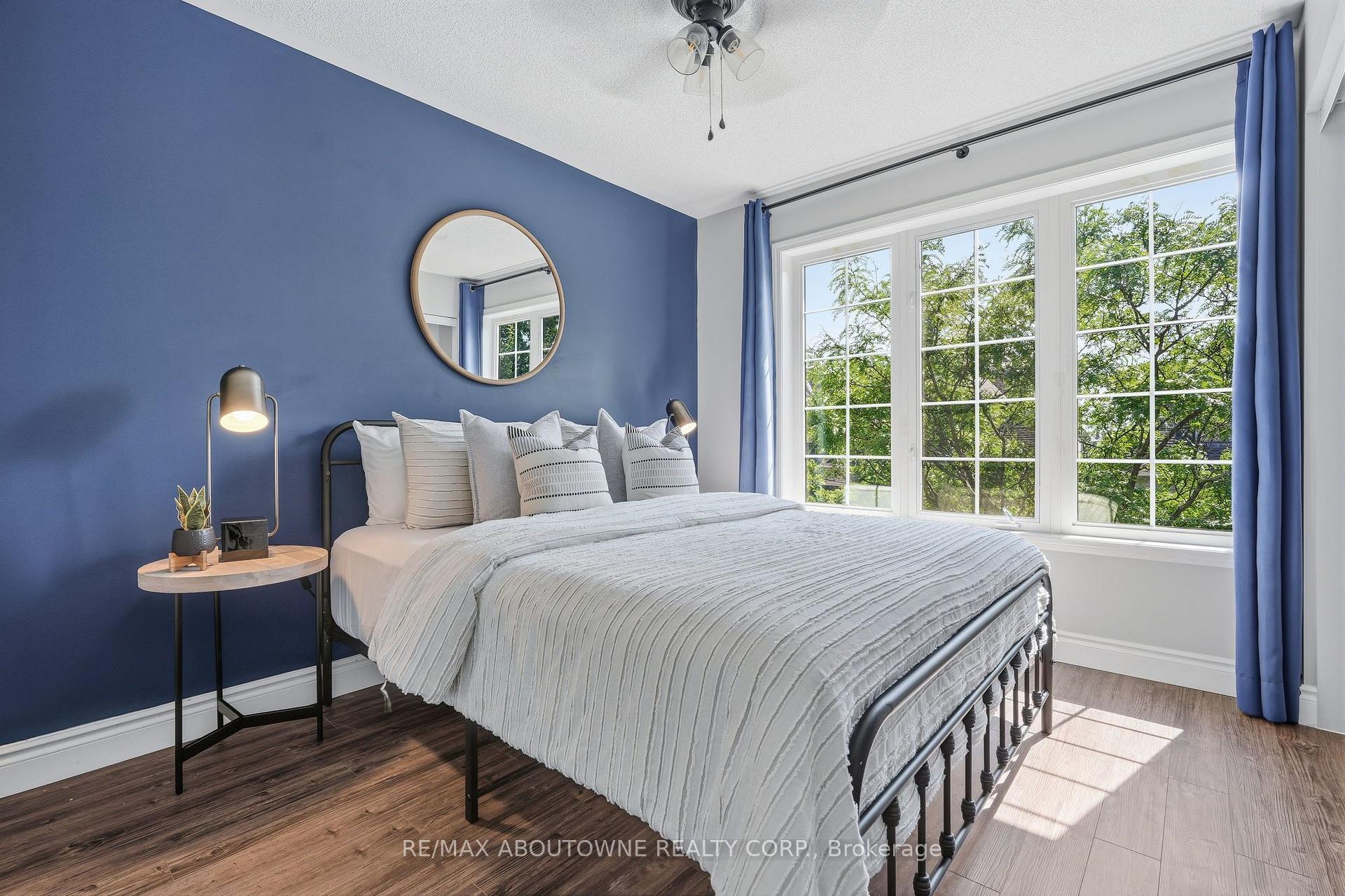 Photo 20 of 2469 Springforest Drive, Oakville, Bronte Creek — HOMEH