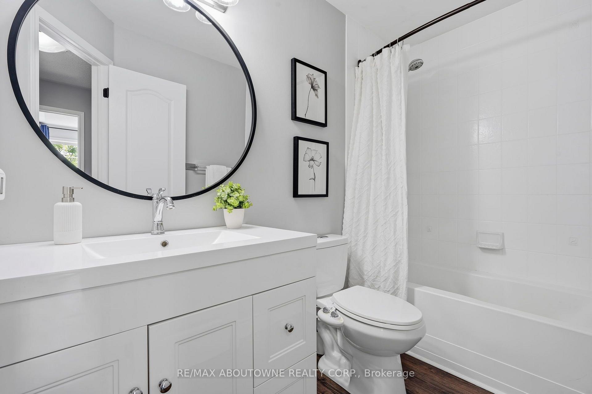 Photo 23 of 2469 Springforest Drive, Oakville, Bronte Creek — HOMEH