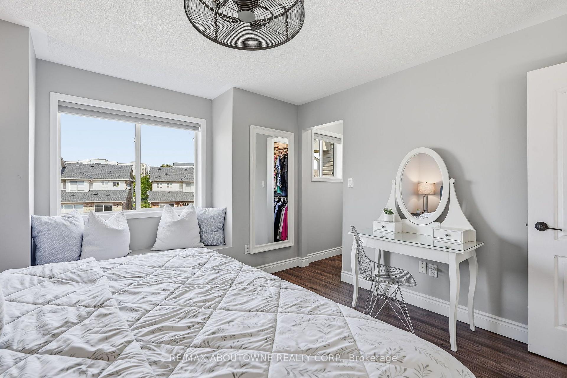 Photo 27 of 2469 Springforest Drive, Oakville, Bronte Creek — HOMEH